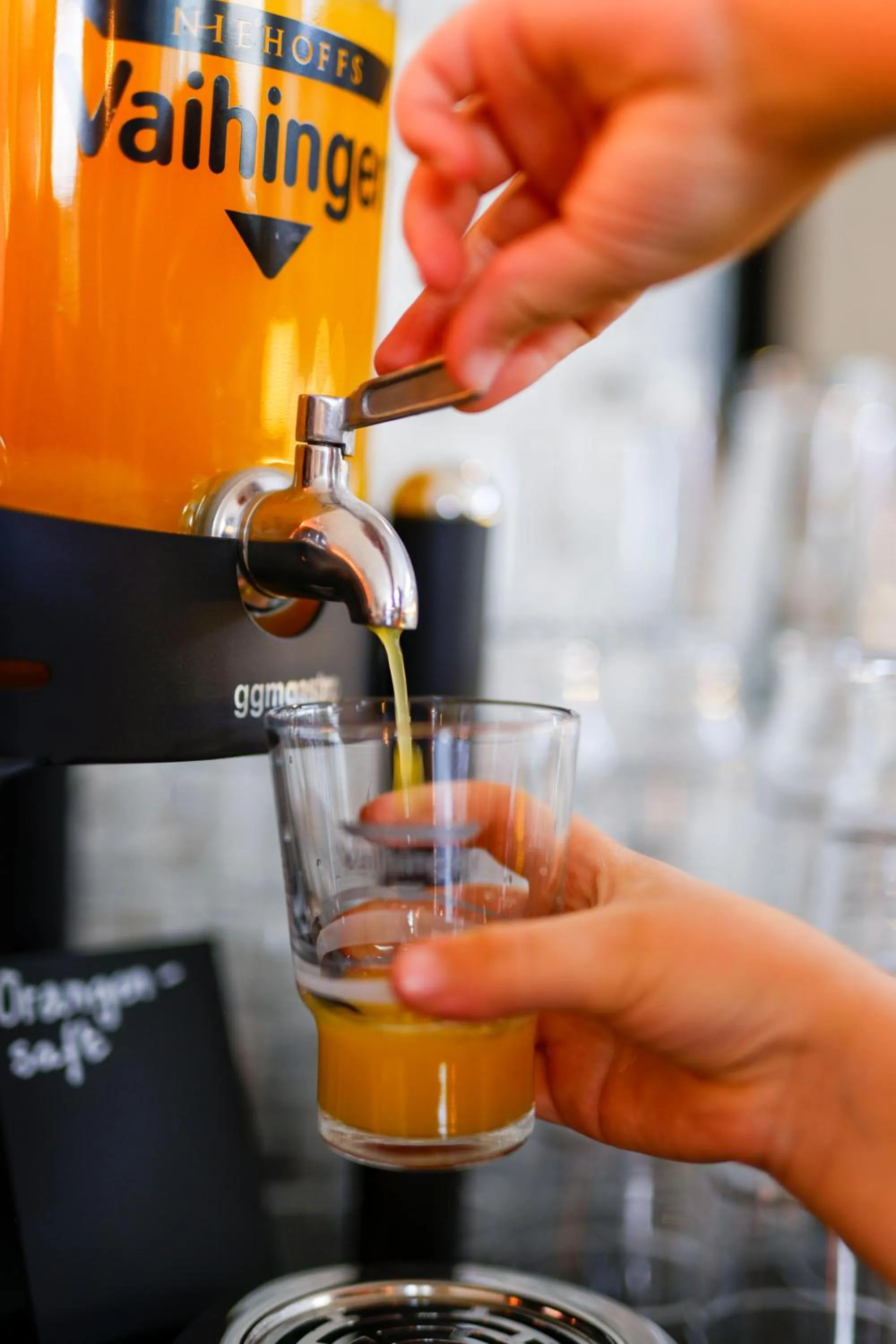 Restaurant/places to eat in Sleephotels Cosmos