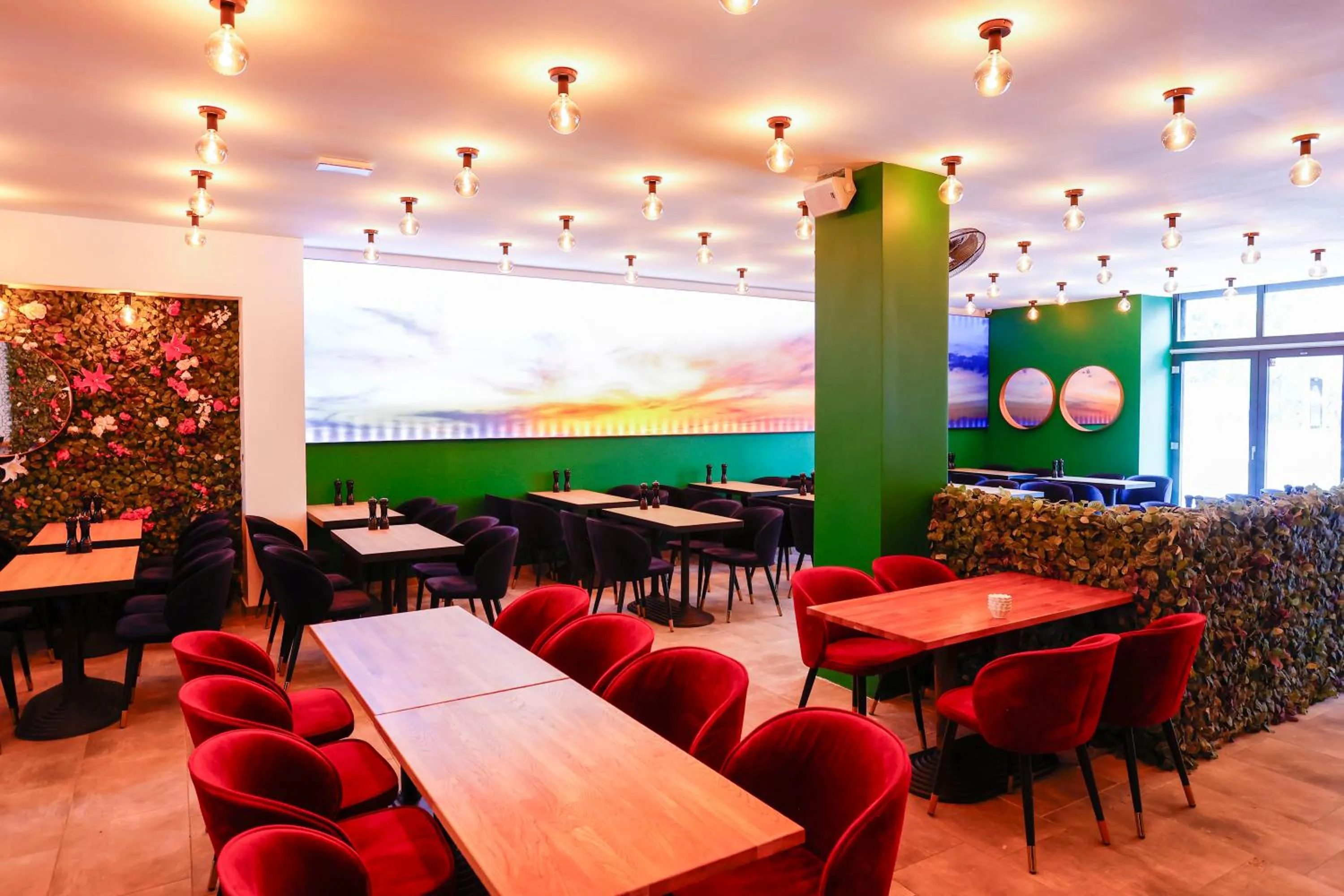 Restaurant/places to eat in Sleephotels Cosmos