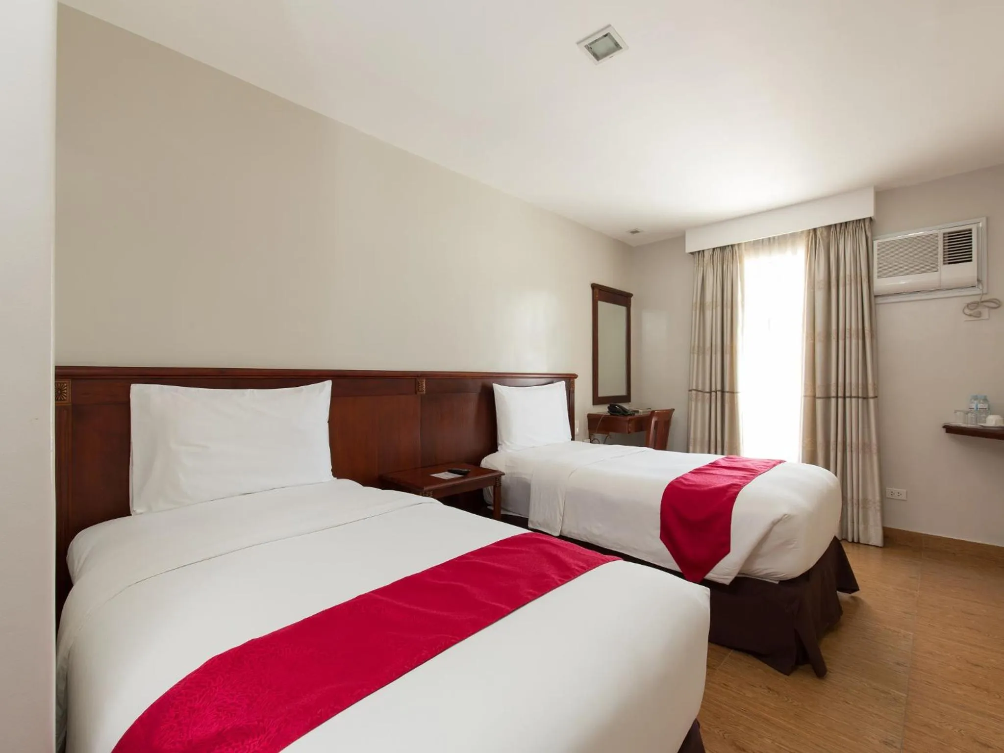 Bedroom, Bed in MJ Hotel and Suites