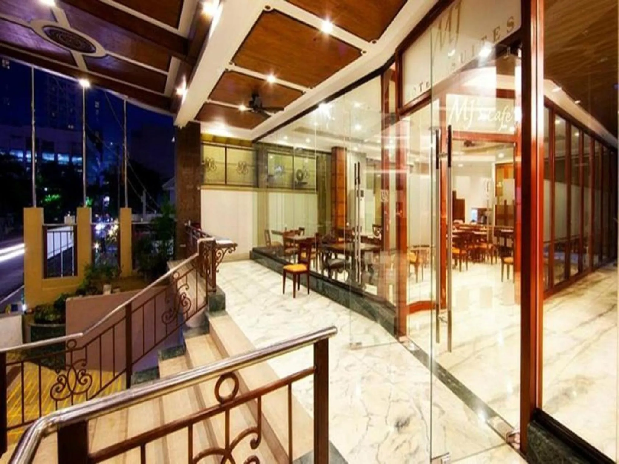 Lobby or reception in MJ Hotel and Suites