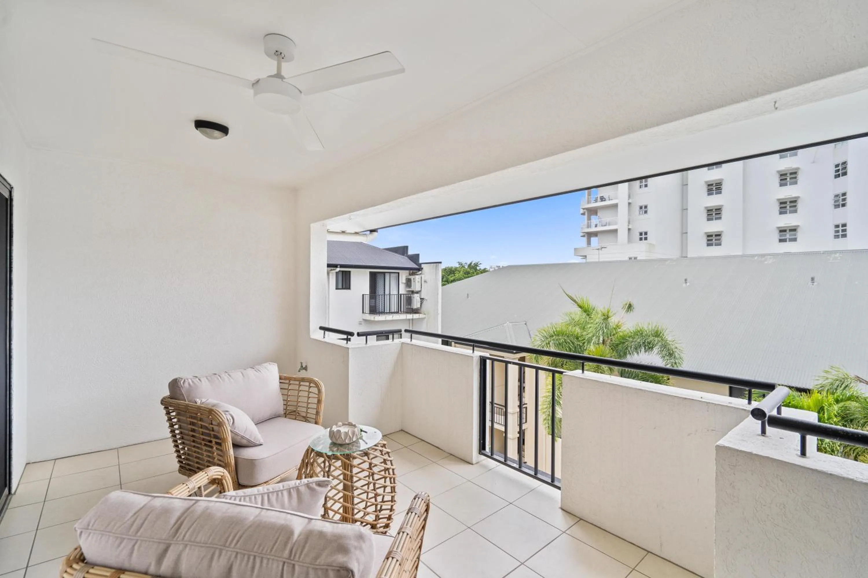 Balcony/Terrace in Cairns City Apartments
