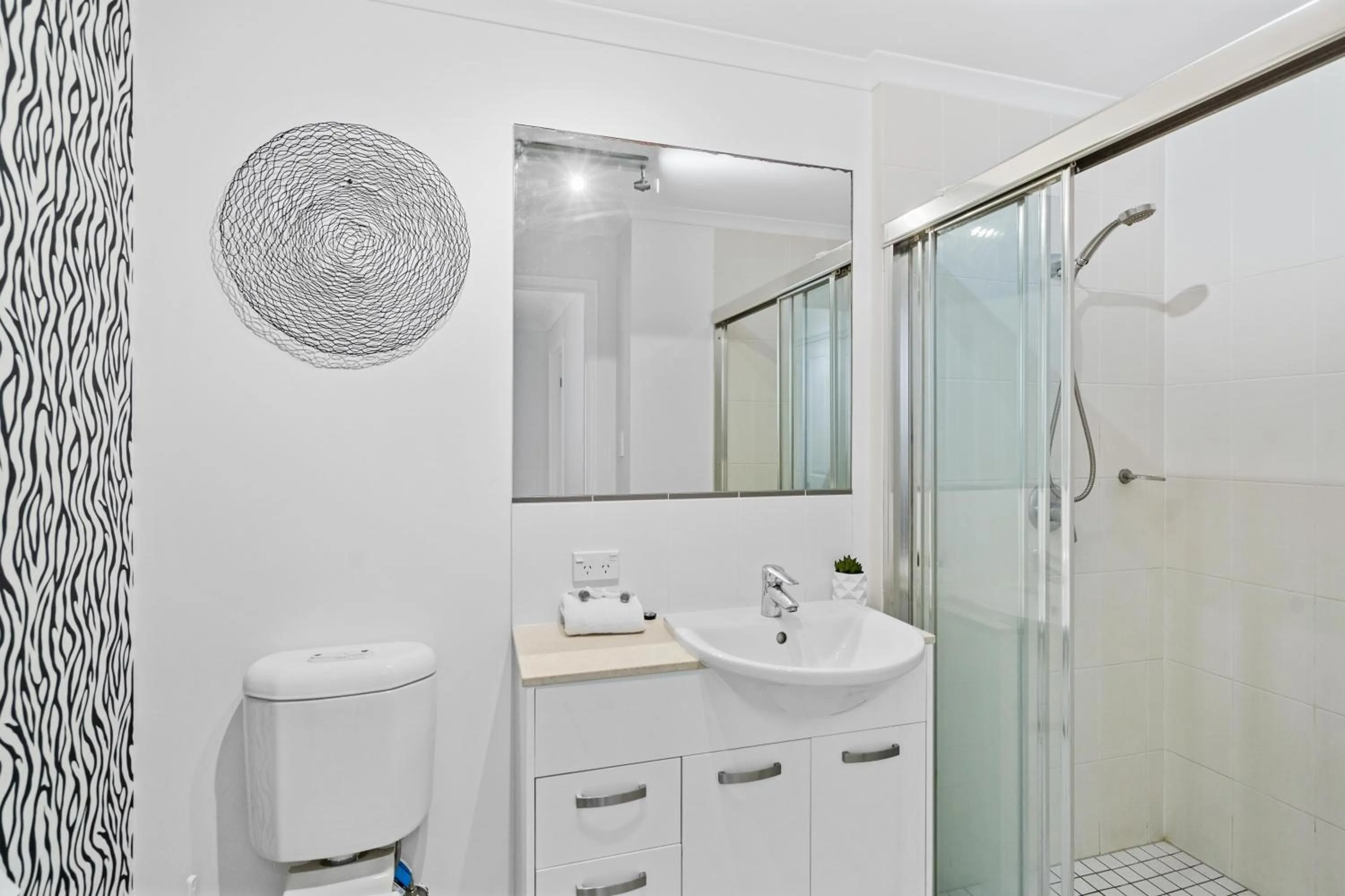 Bathroom in Cairns City Apartments