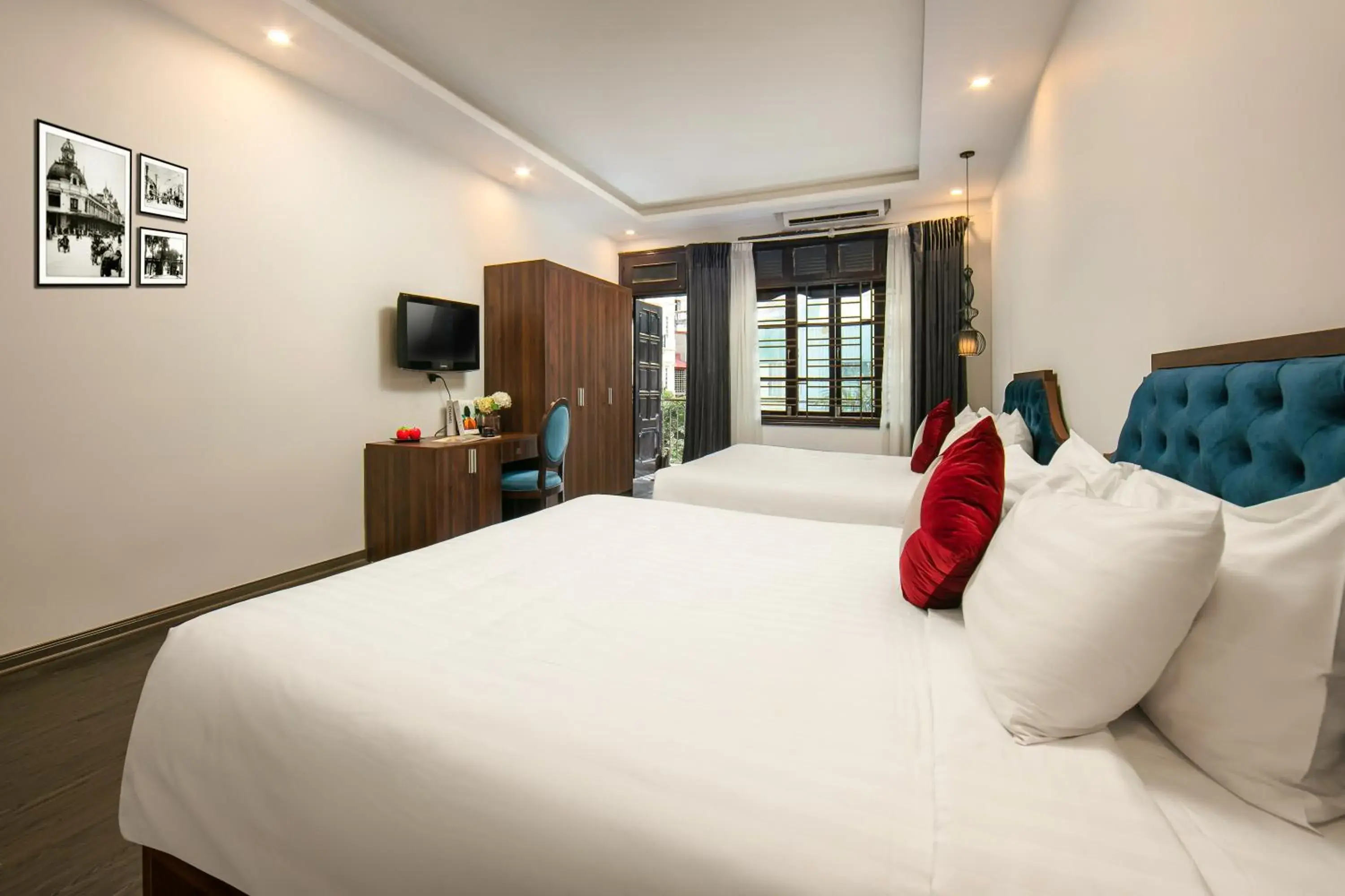 Family Junior Suite in La Renta Premier Hotel & Spa Hanoi Family Junior Suite in La Renta Premier Hotel & Spa Hanoi