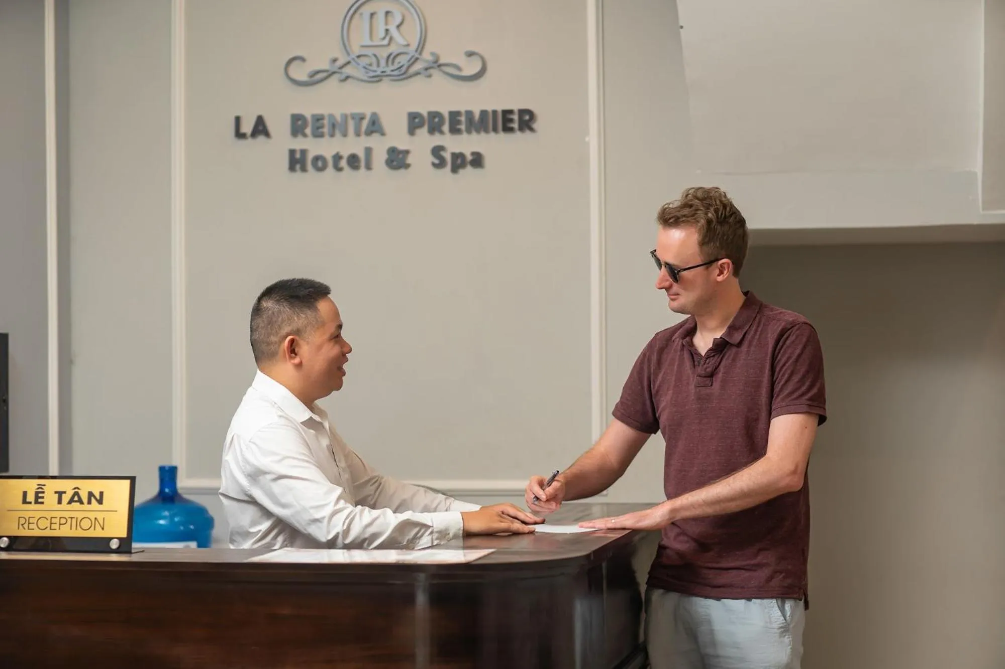 Lobby or reception in La Renta Premier Hotel & Spa Hanoi