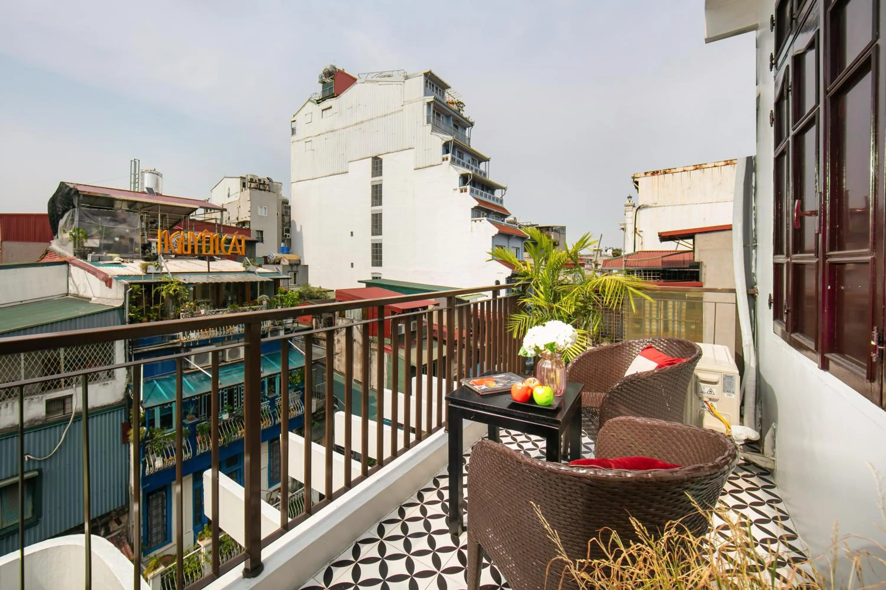 Balcony/Terrace in La Renta Premier Hotel & Spa Hanoi