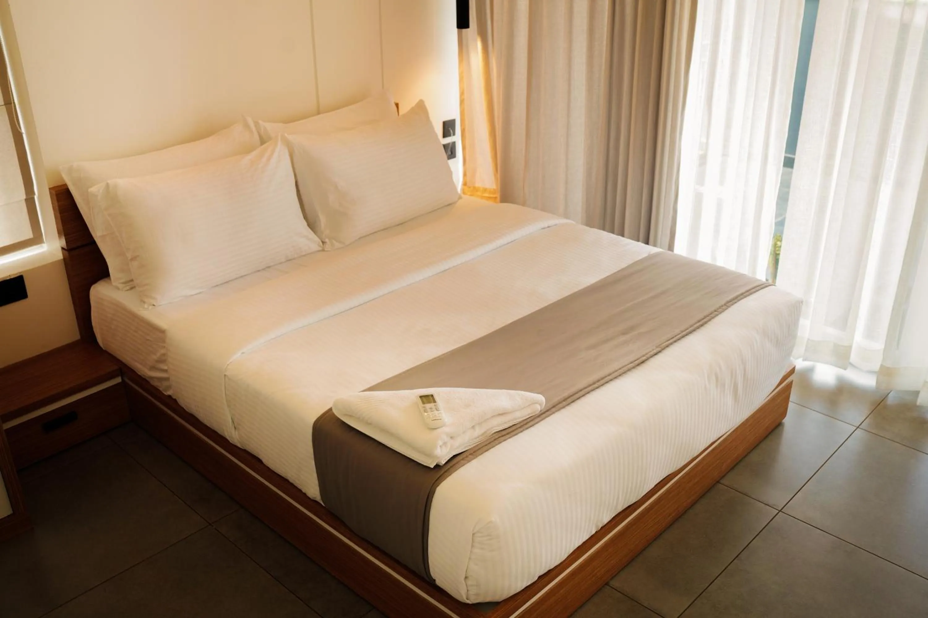 Bedroom, Bed in Leaves Resort Vythiri Wayanad