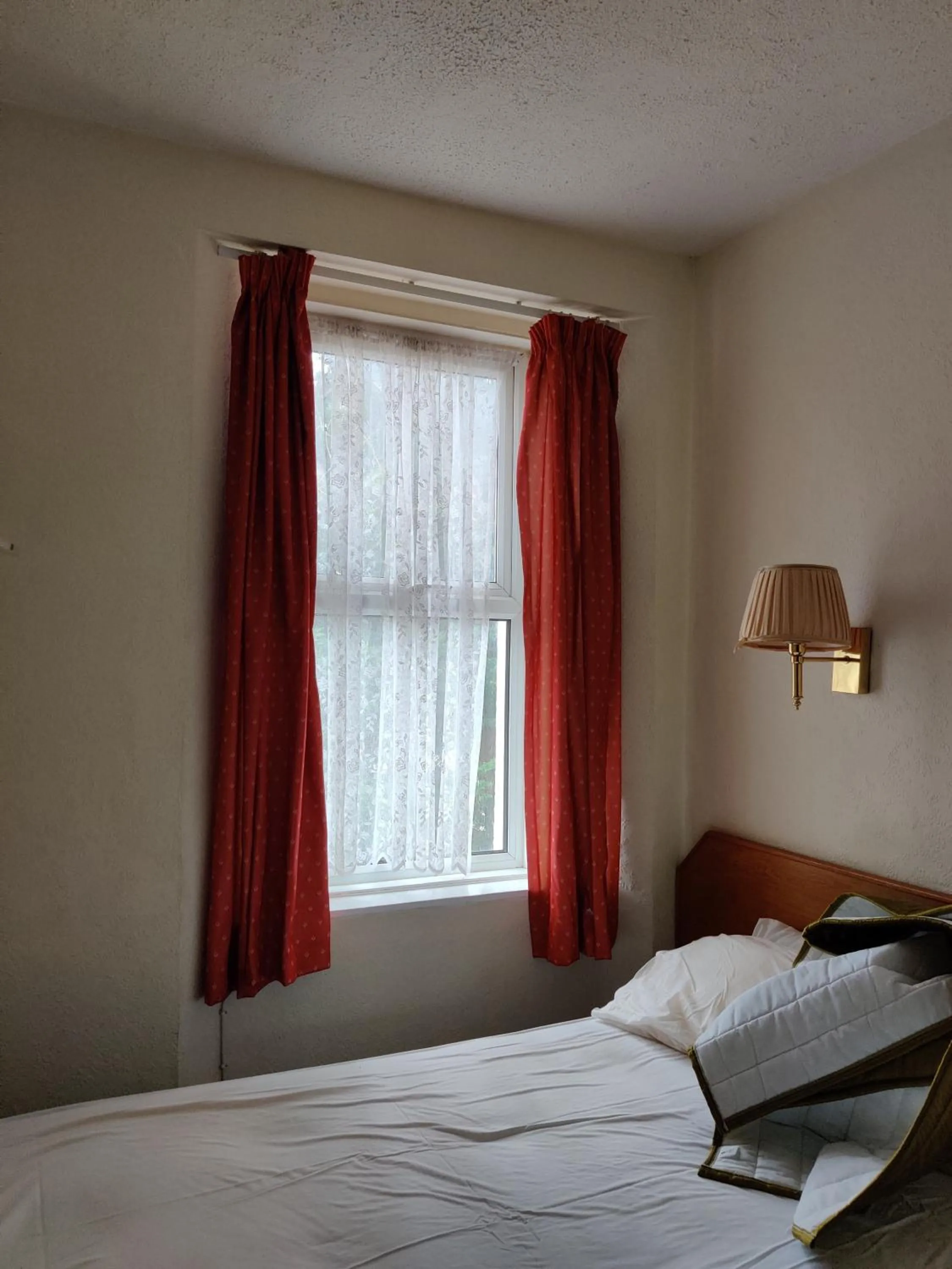 Bedroom in Inglewood Palm Hotel, Abbey Sands Torquay