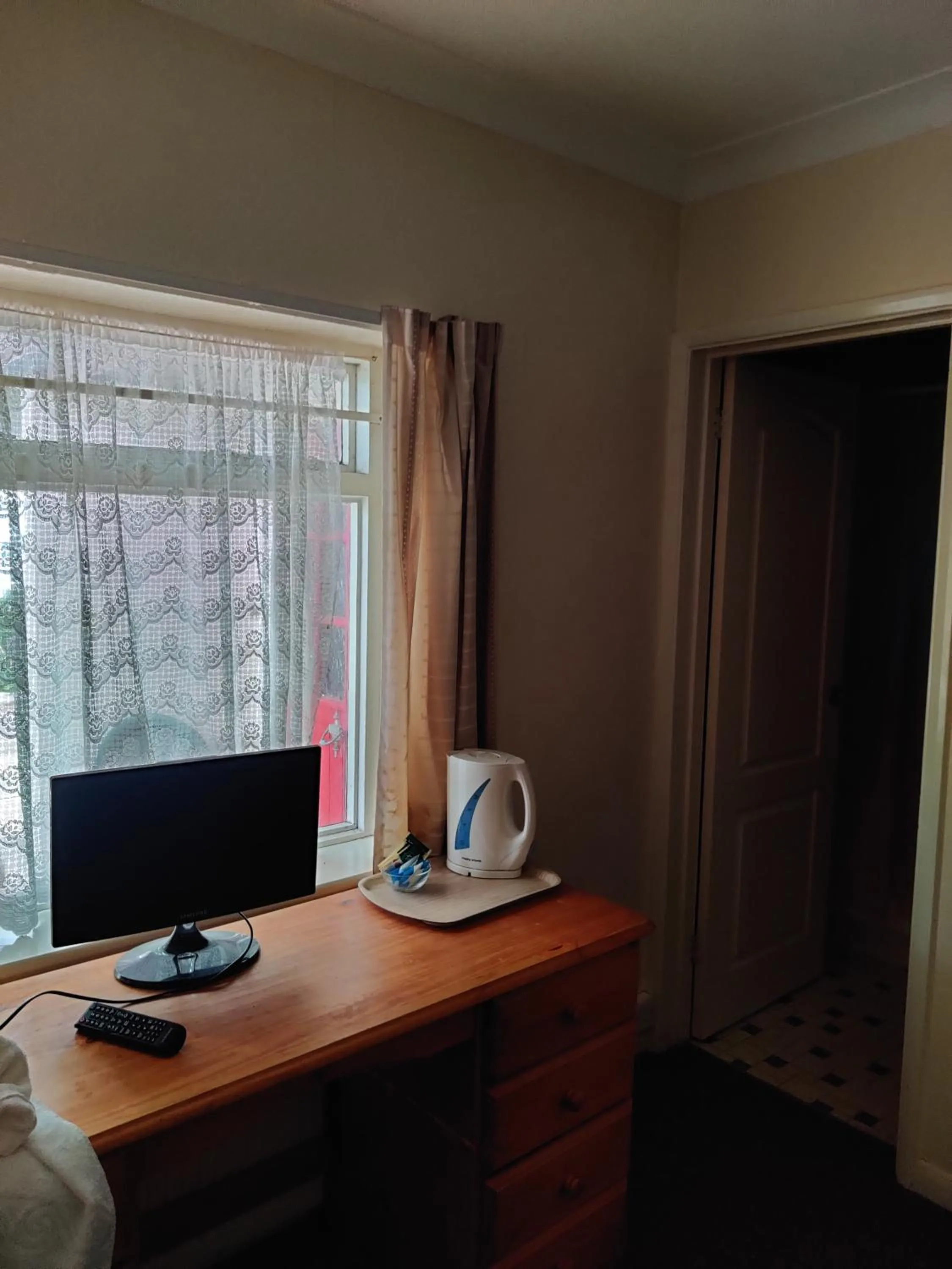 Bedroom in Inglewood Palm Hotel, Abbey Sands Torquay