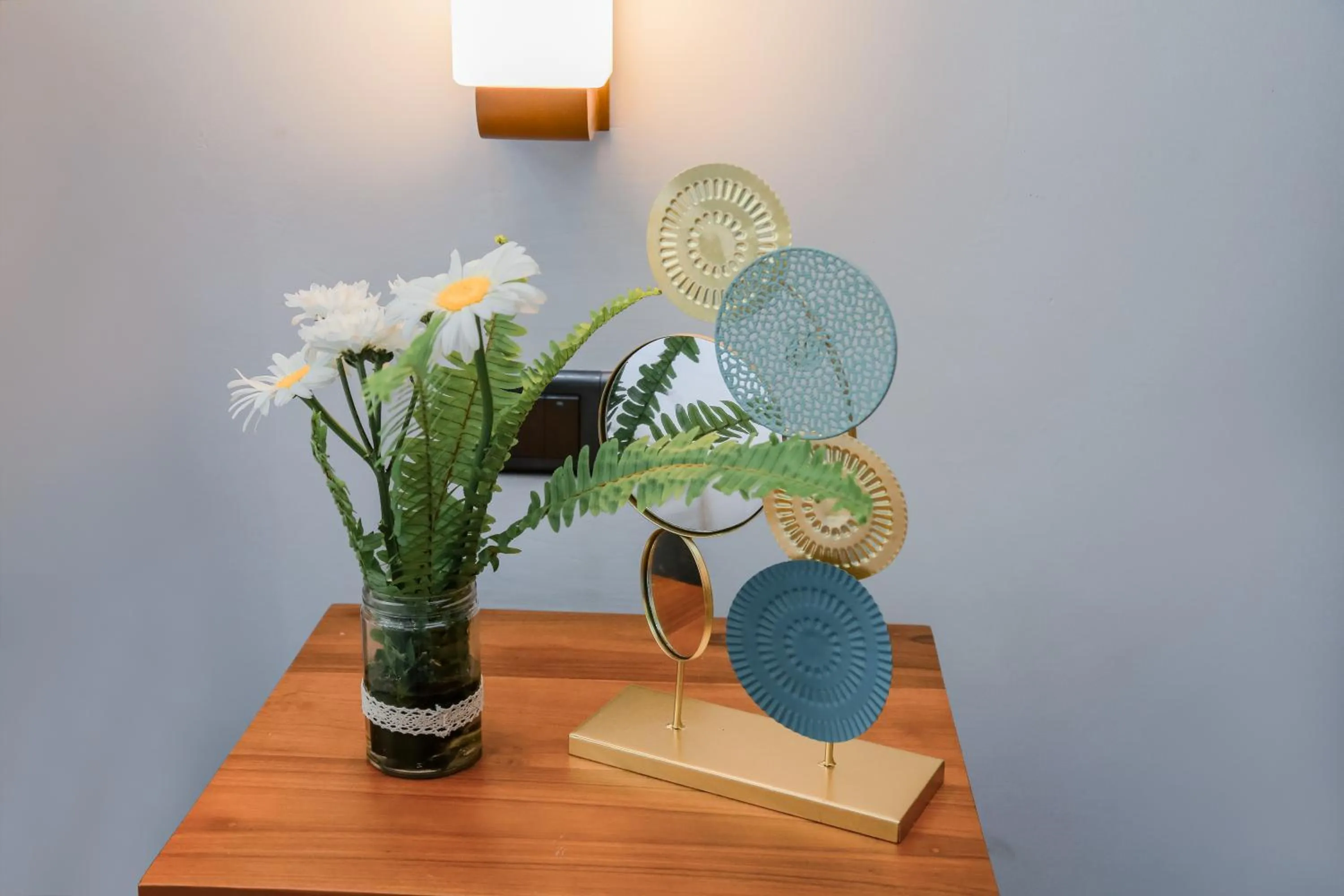 Decorative detail in Golden Shower Inn