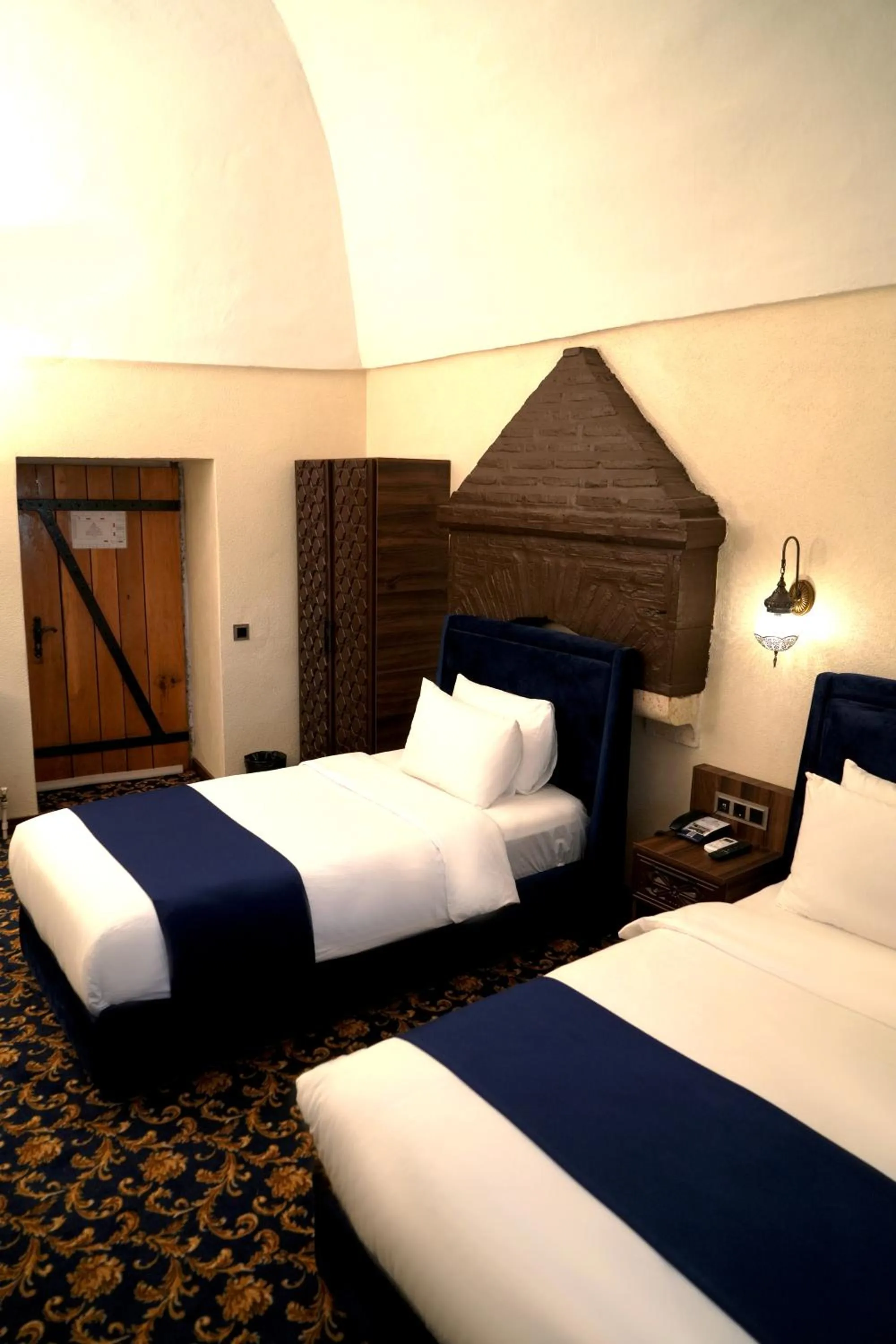 Bedroom, Bed in Rüstempaşa Kervansaray Hotel with Free Parking