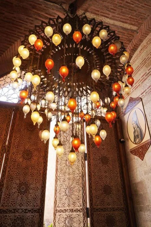 Decorative detail in Rüstempaşa Kervansaray Hotel with Free Parking