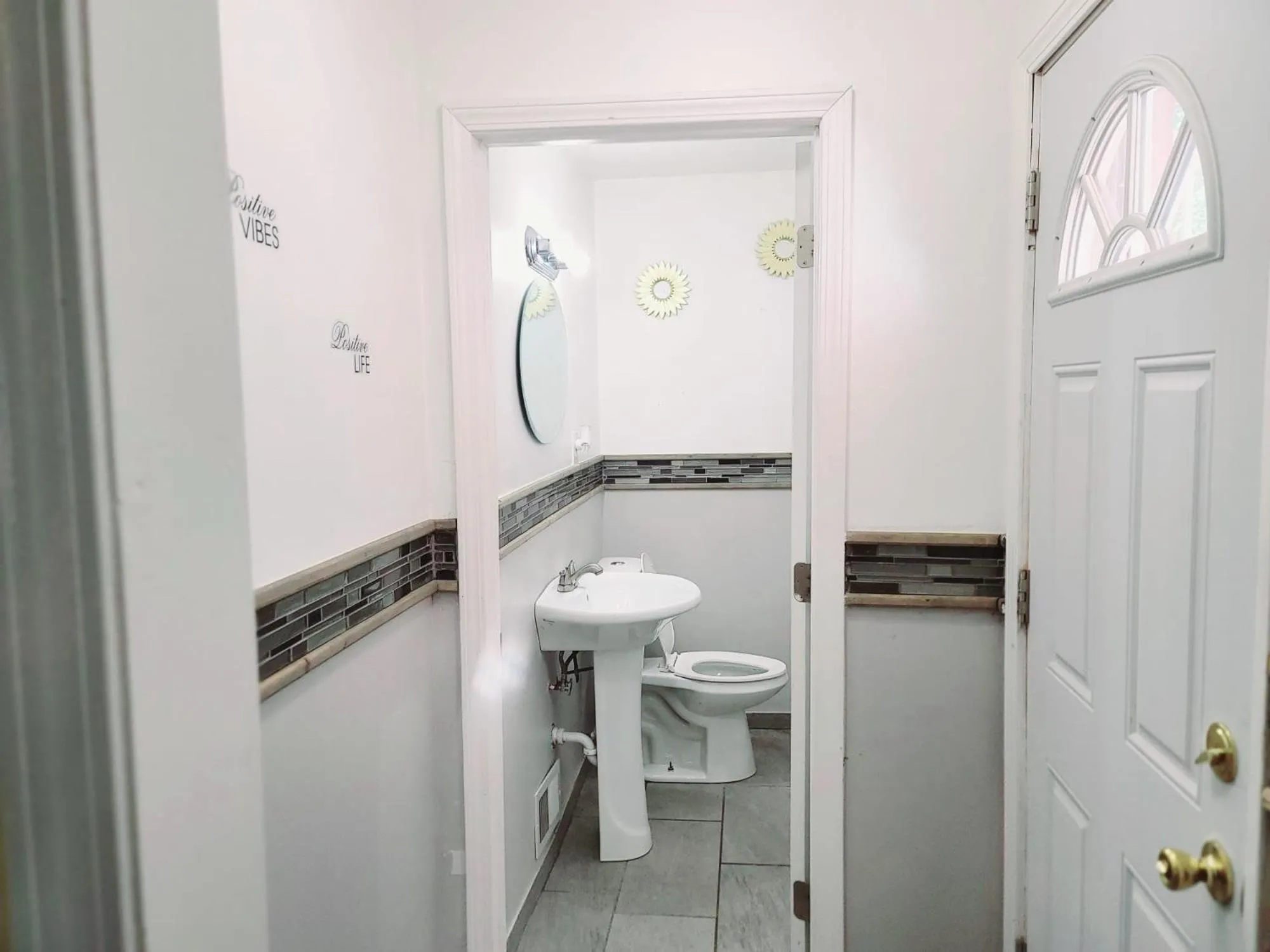 Large Central Homelike Townhome