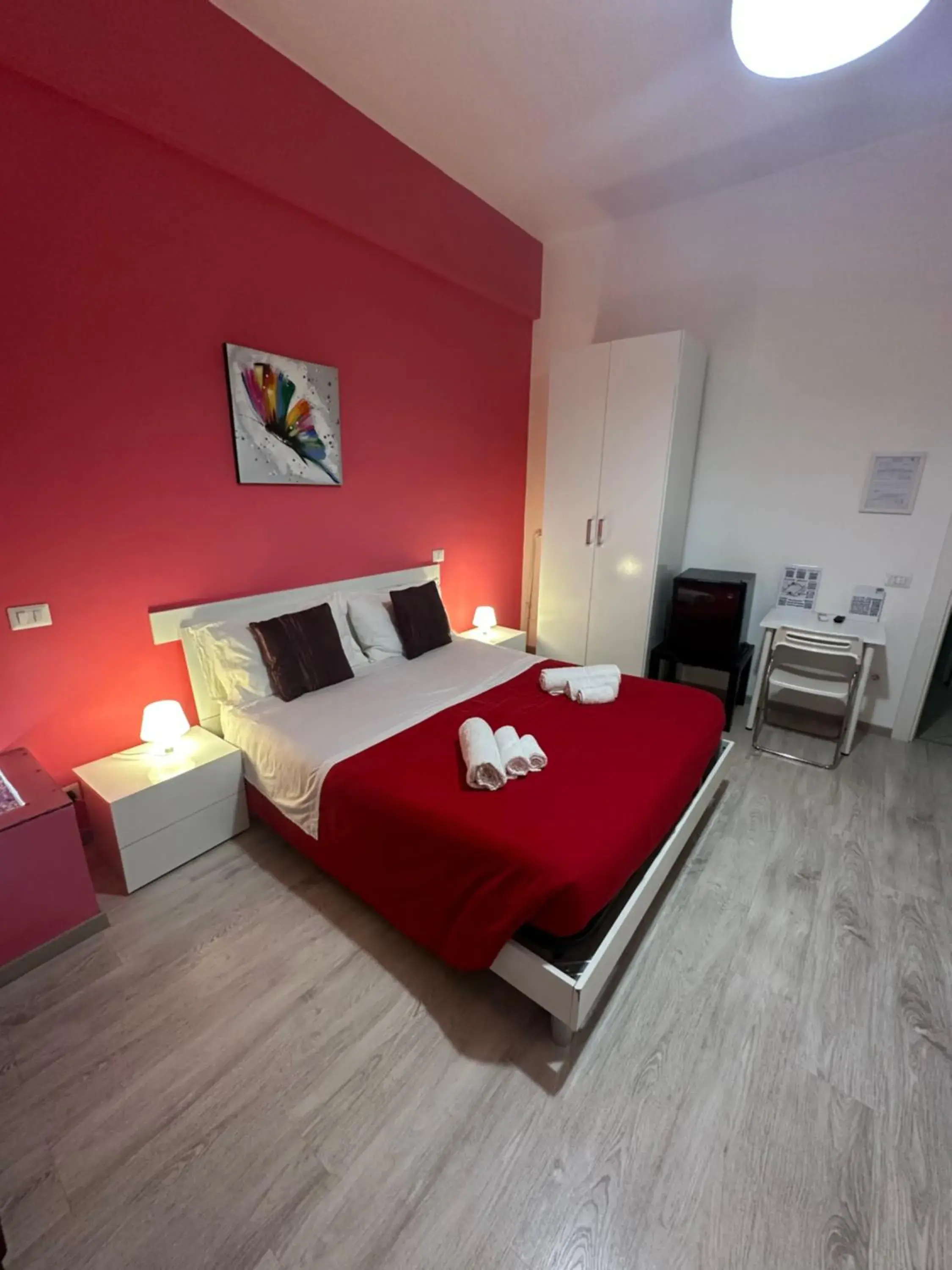 Large Double Room in B&B Acquamarina Large Double Room in B&B Acquamarina