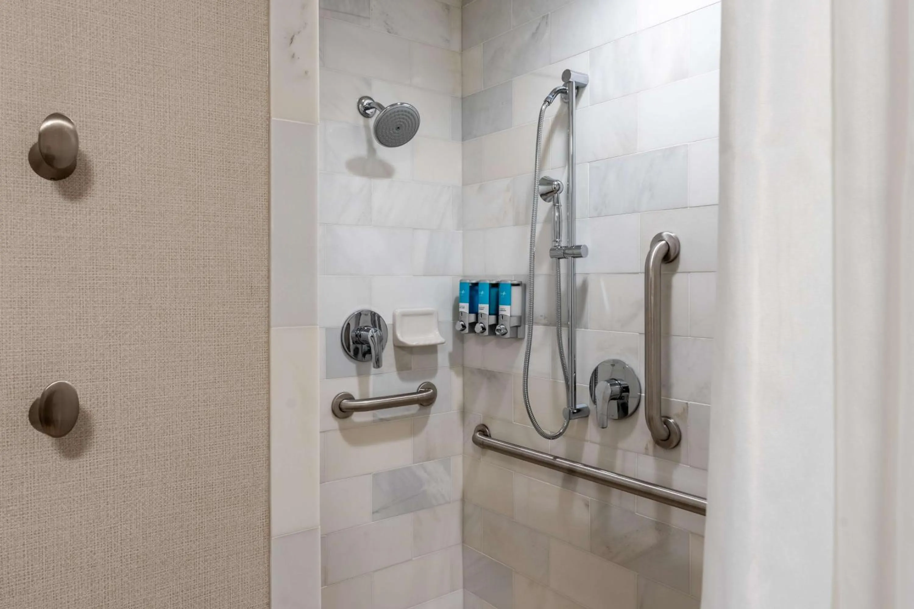 Bathroom in Drury Plaza Hotel Dallas Arlington