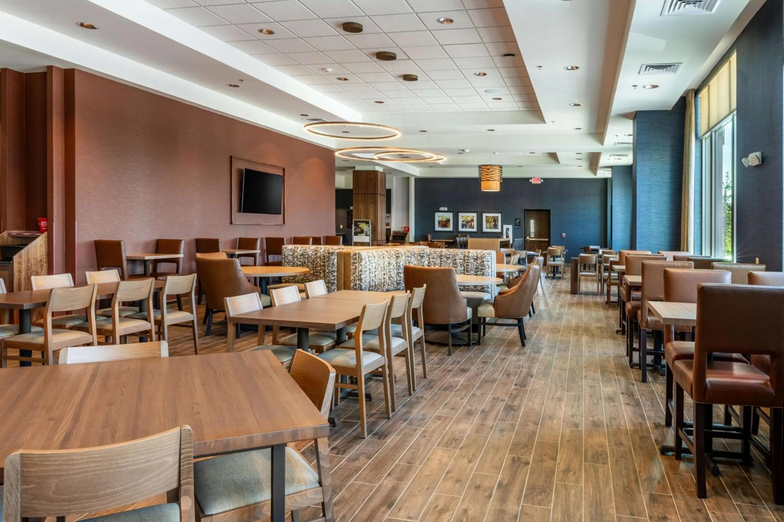 Breakfast in Drury Plaza Hotel Dallas Arlington