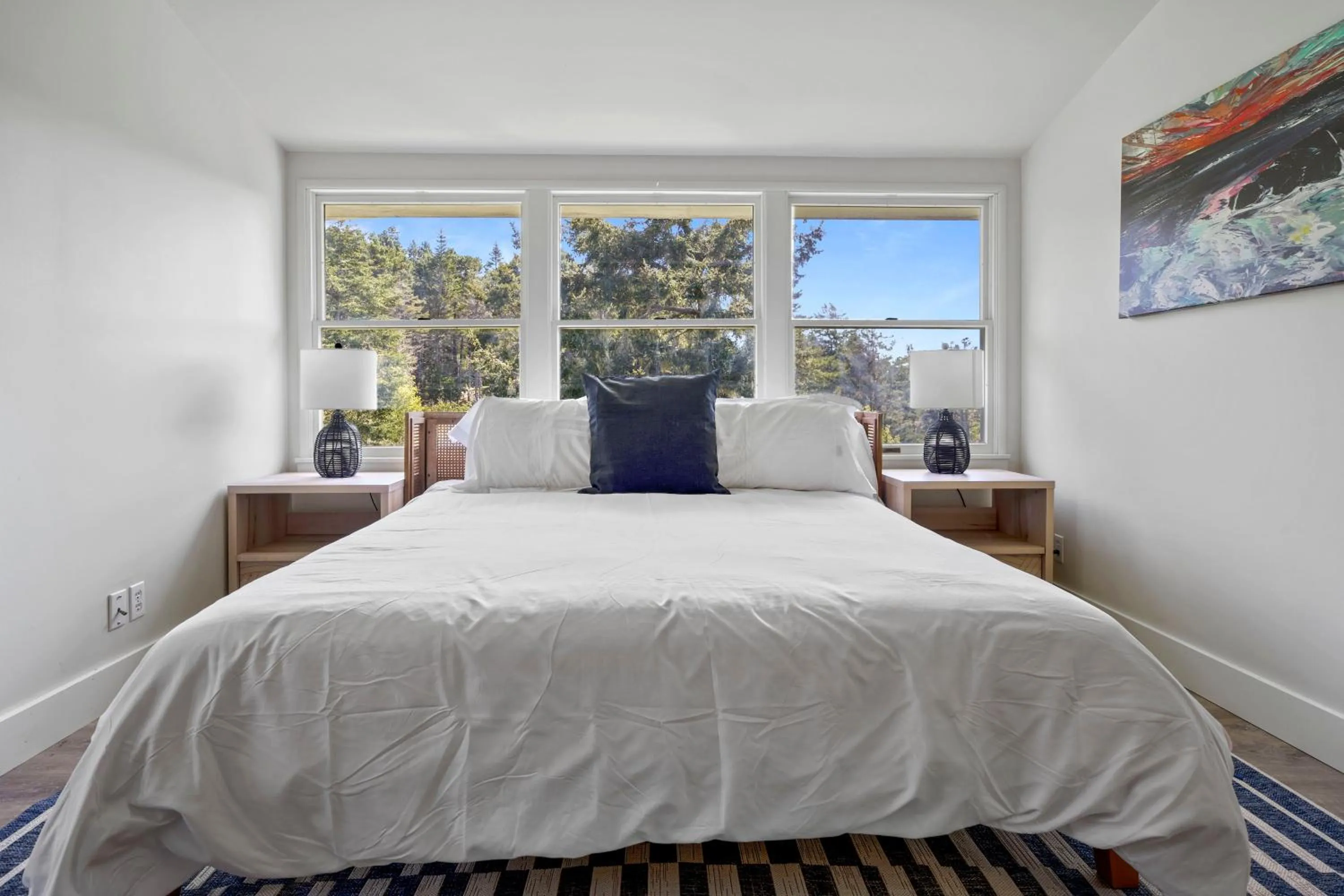 Bed in Mendo Bungalow