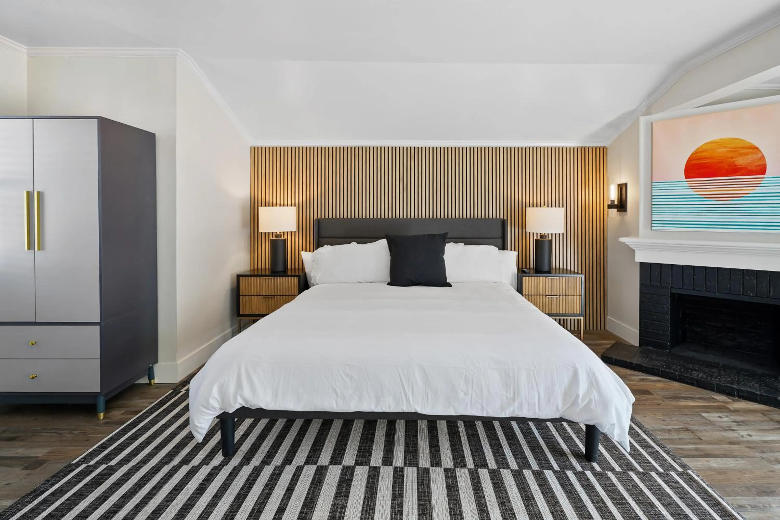 Bed in Mendo Bungalow