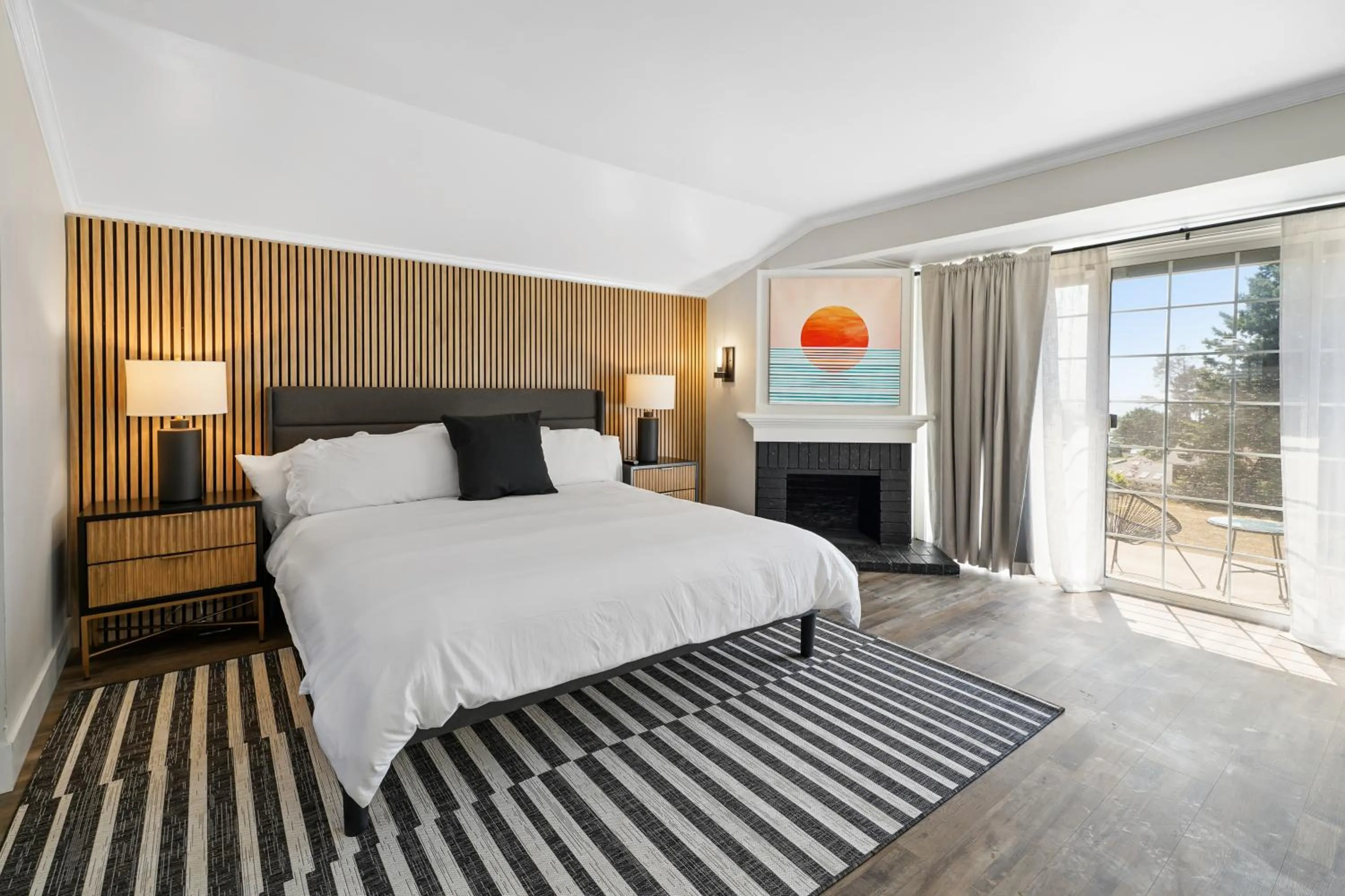 Bed in Mendo Bungalow