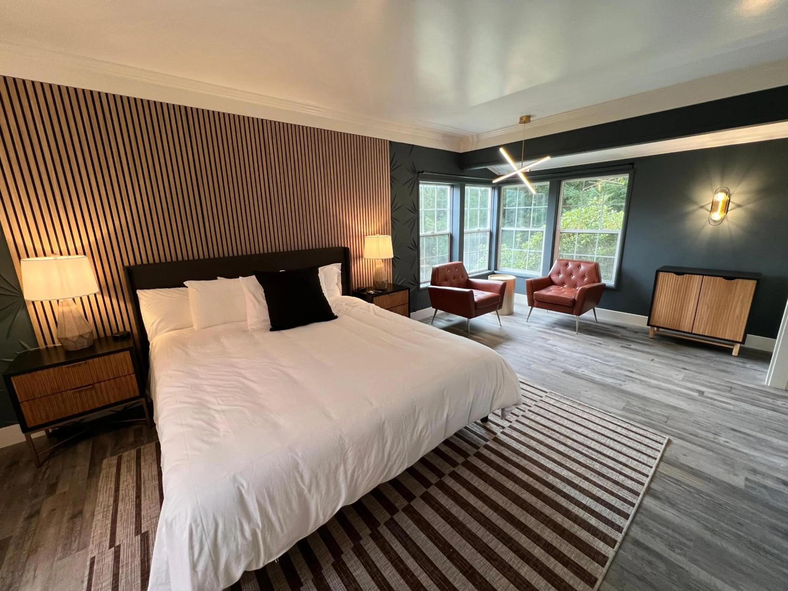 Bed in Mendo Bungalow