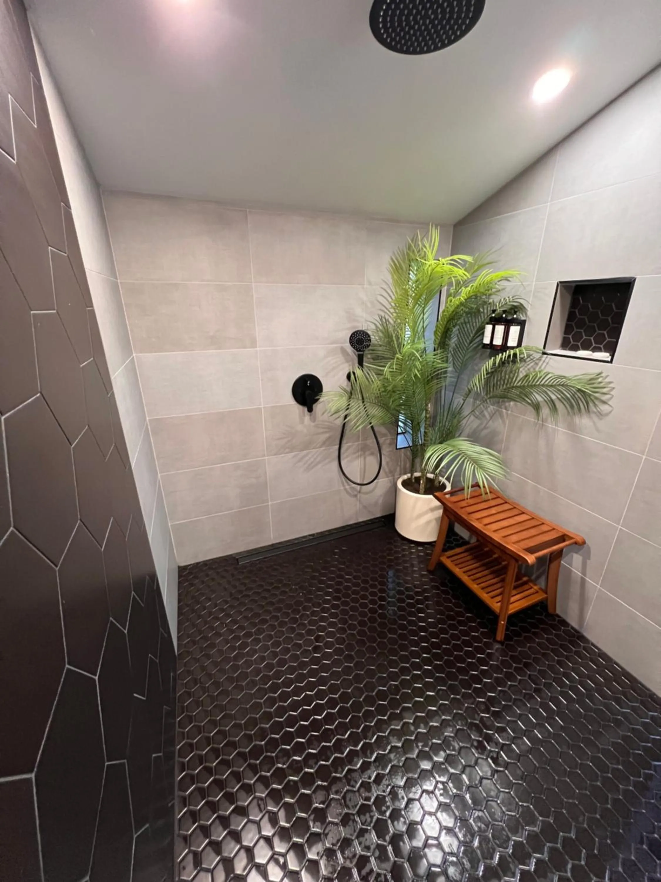 Shower in Mendo Bungalow