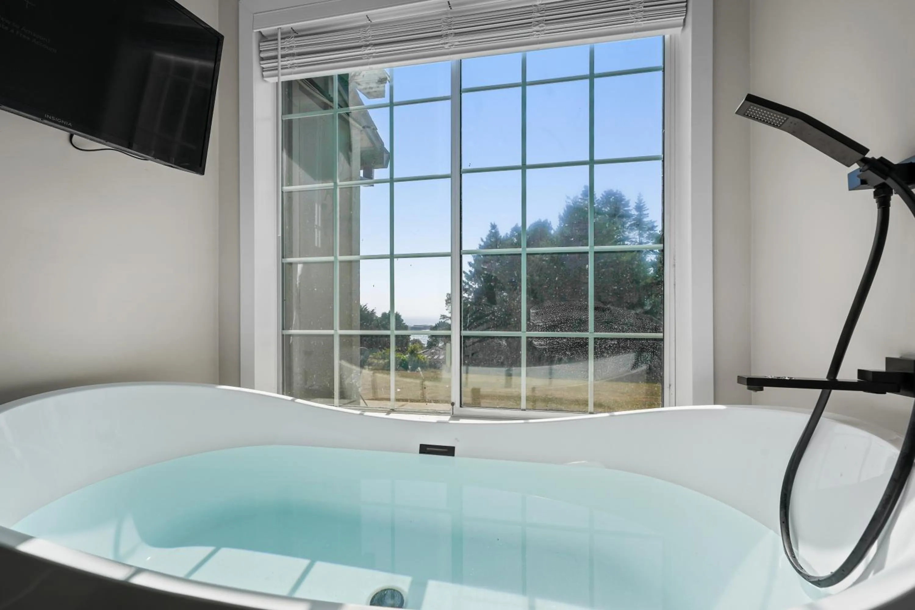 Bathroom in Mendo Bungalow