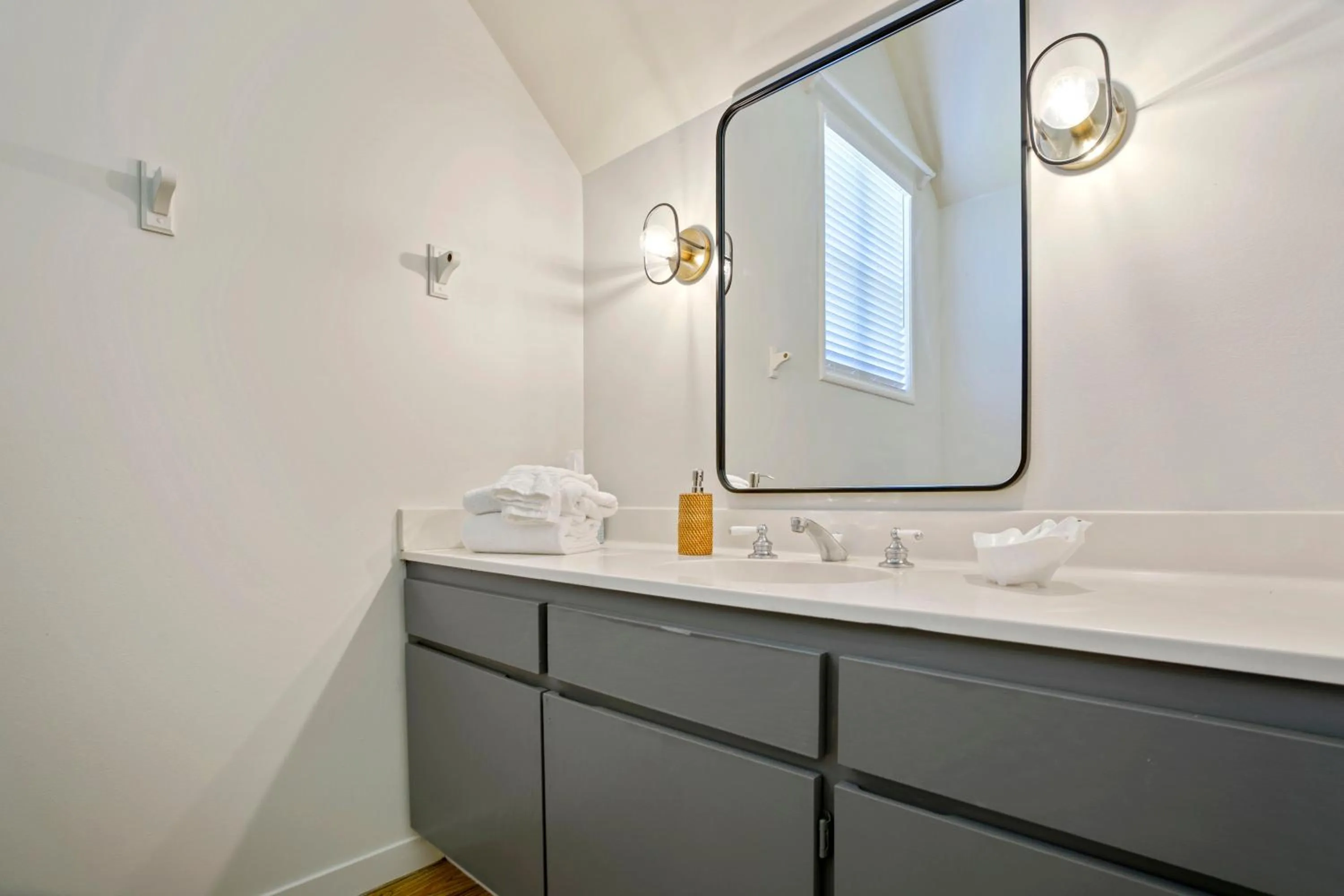Bathroom in Mendo Bungalow