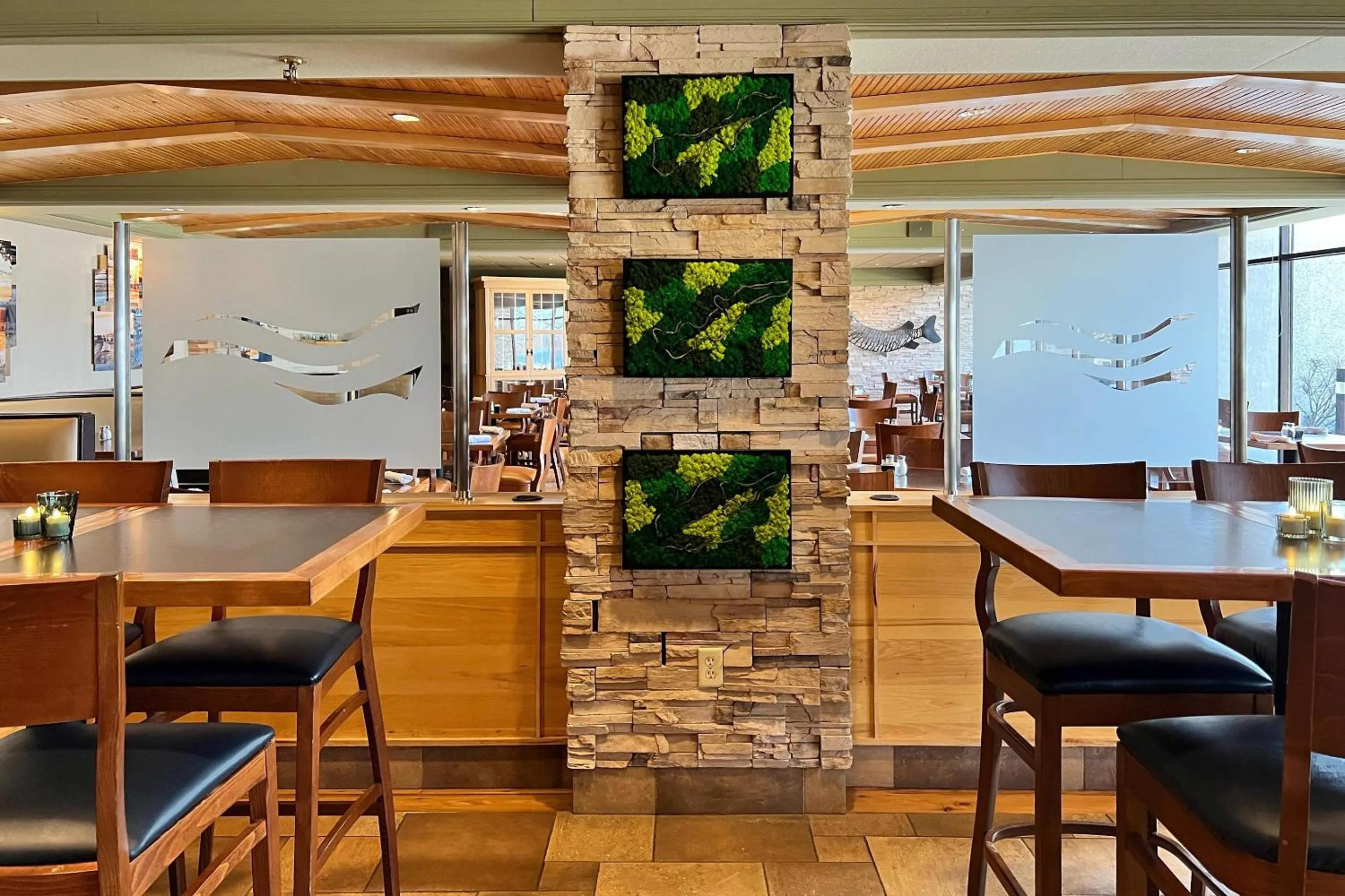 Restaurant/places to eat in Radisson Hotel La Crosse