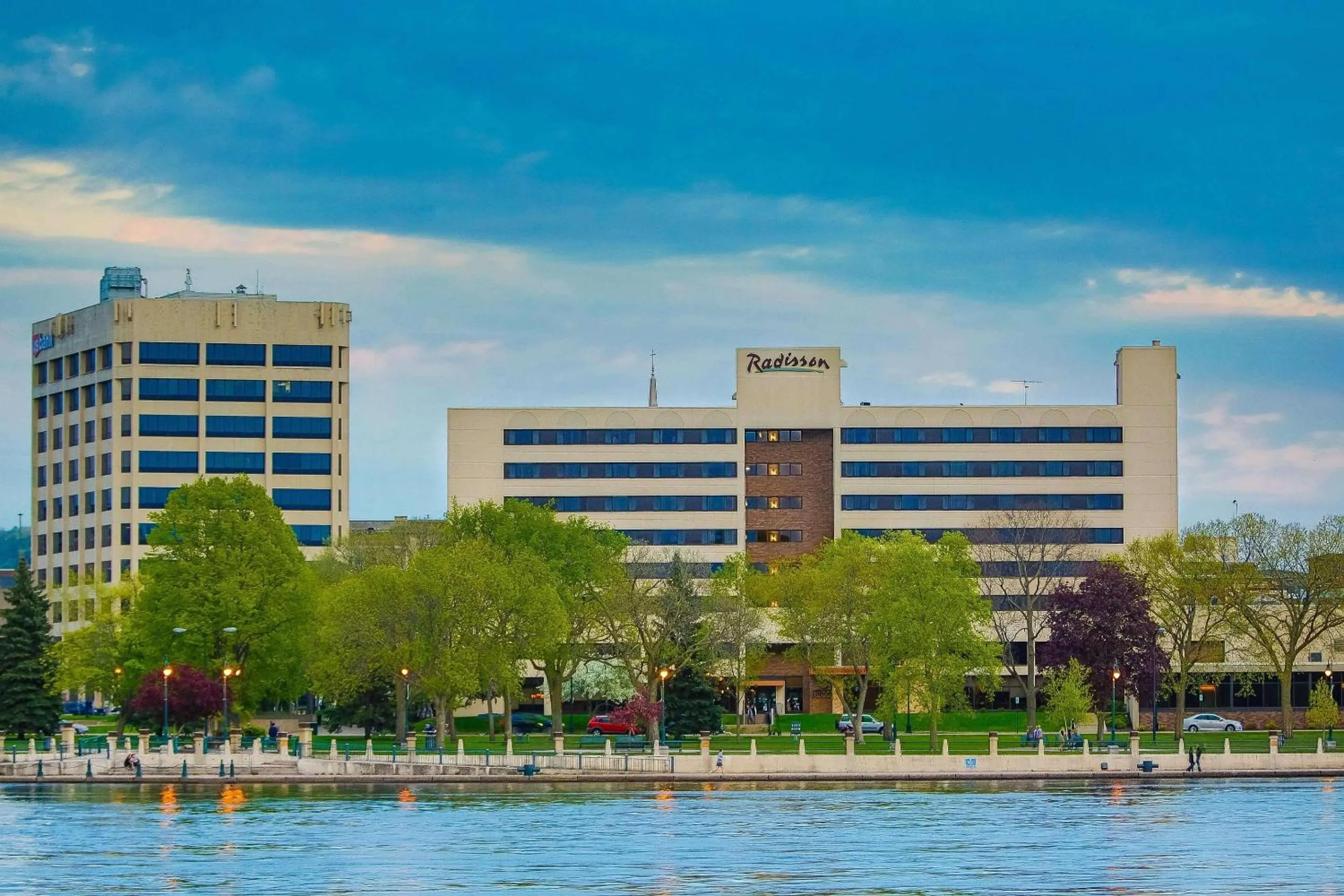 Property building in Radisson Hotel La Crosse