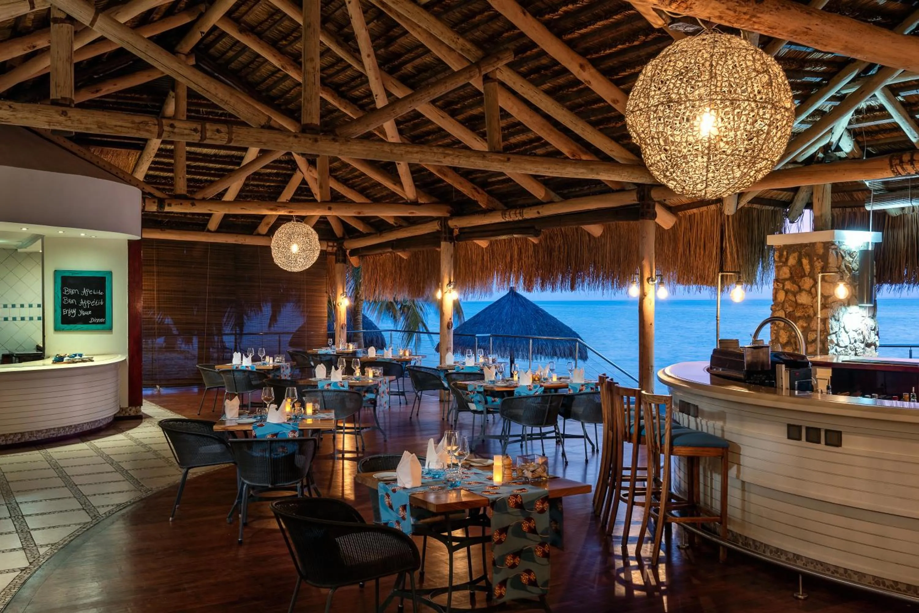 Restaurant/places to eat in Anantara Bazaruto Island Resort