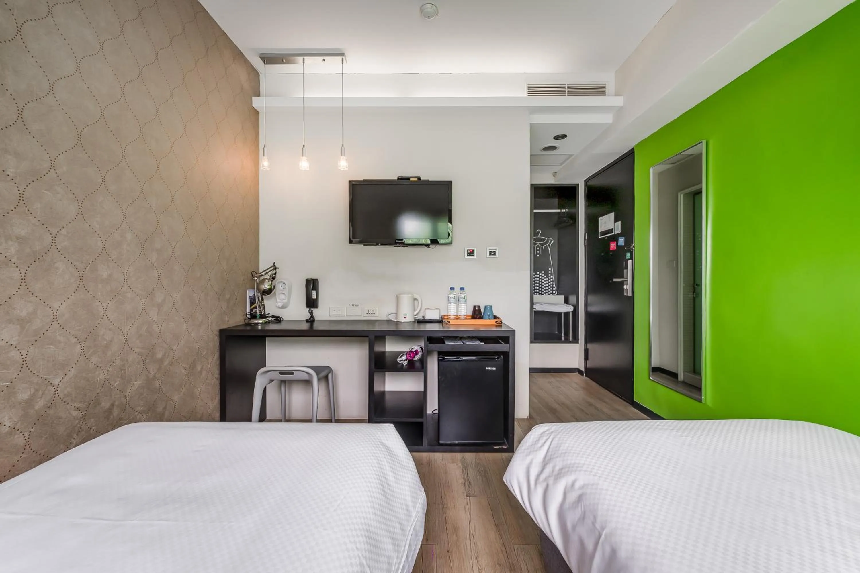 Bed in CHECK inn Express Kaohsiung Love River