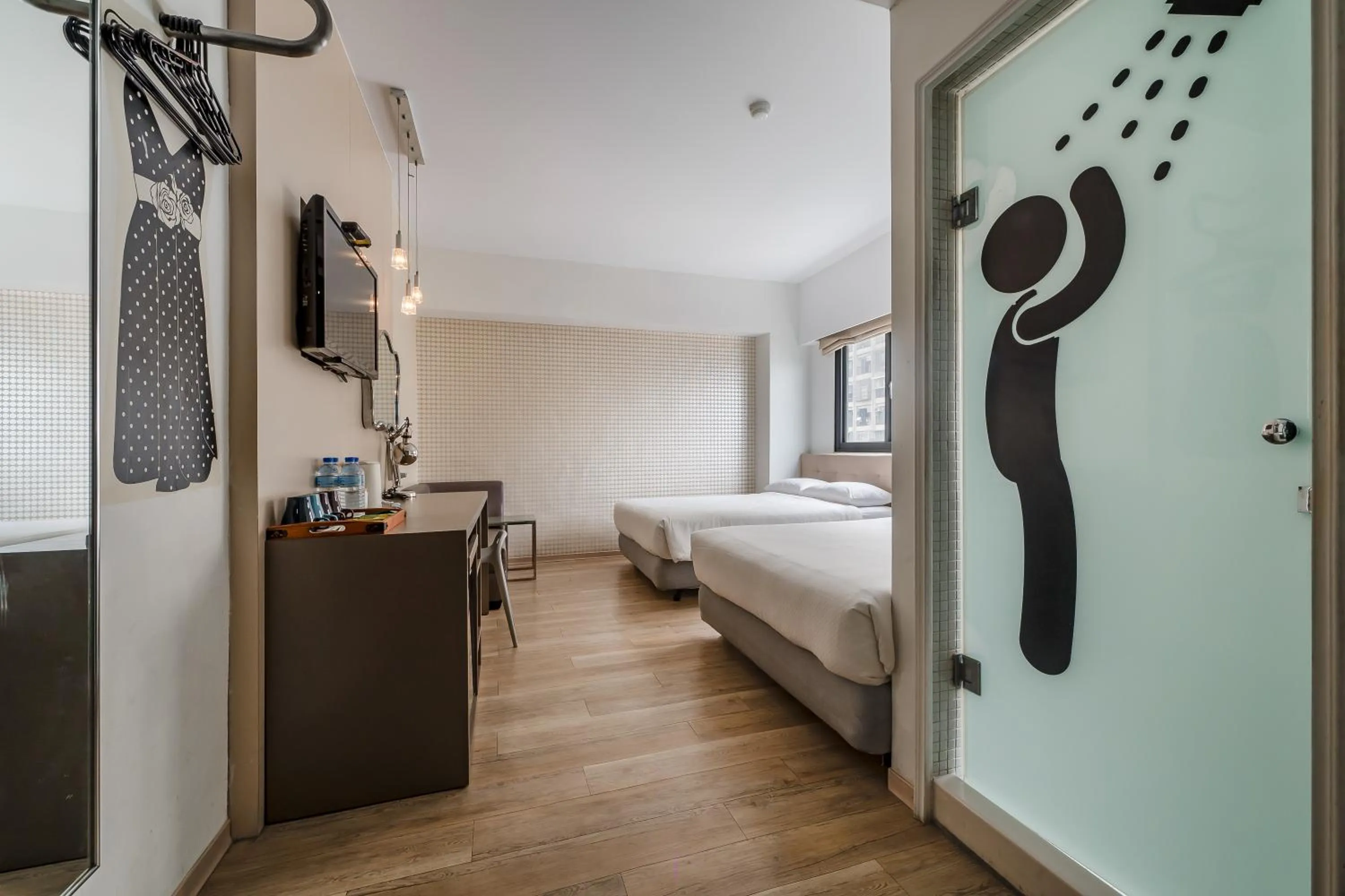 Bed in CHECK inn Express Kaohsiung Love River