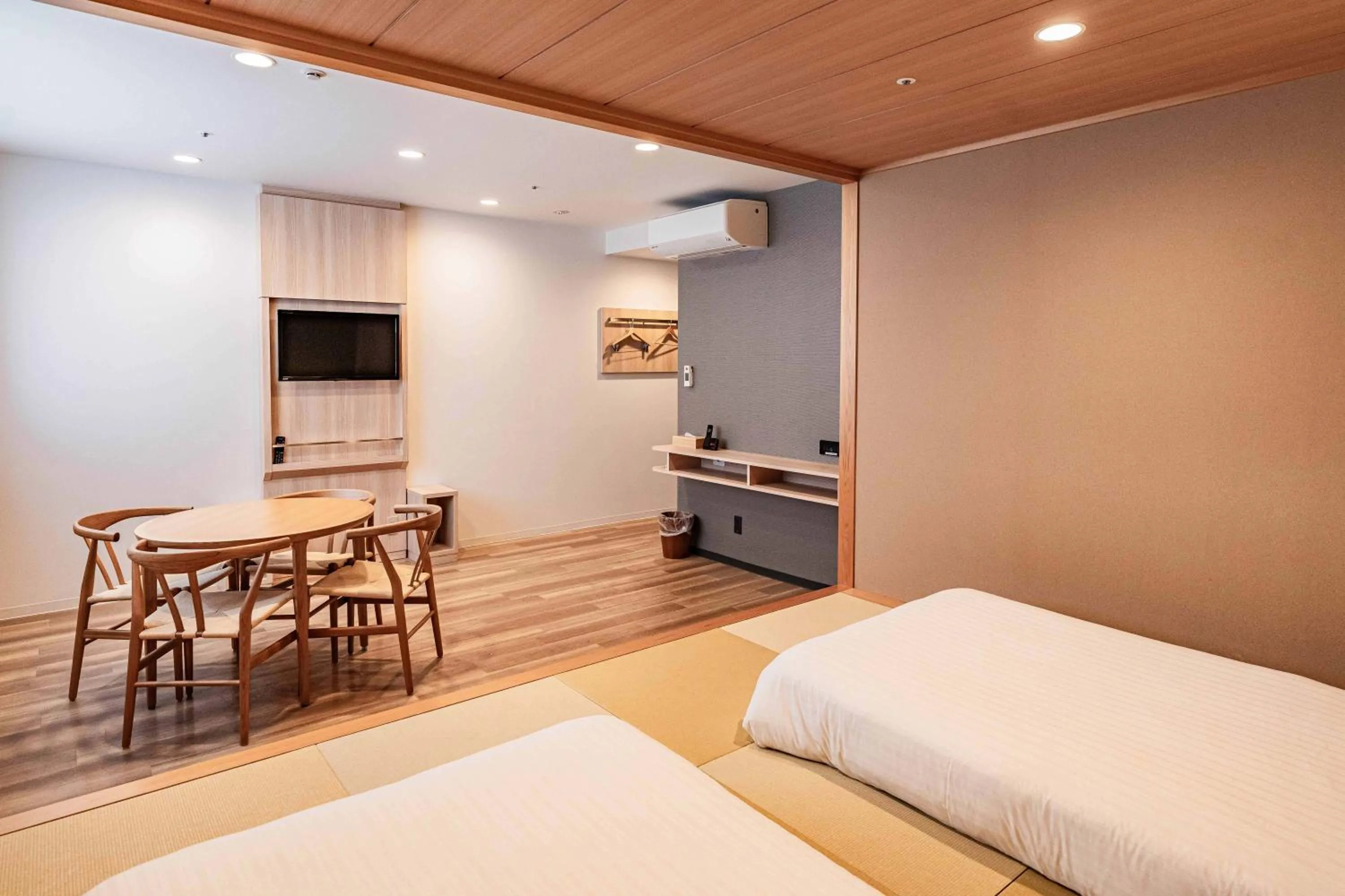 Photo of the whole room, Bed in Kansai International Airport Hotel 11