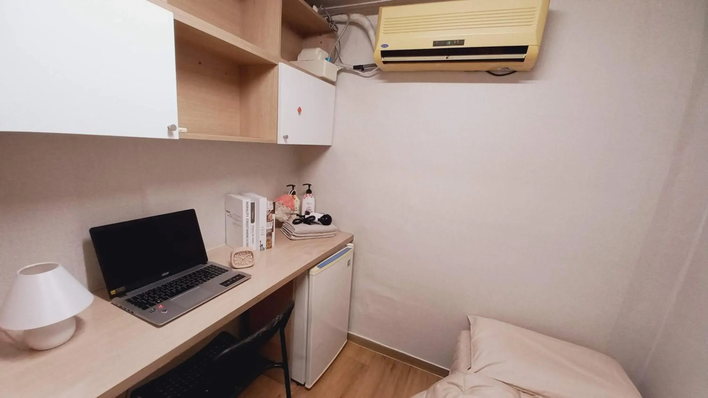 Single Room with Private External Bathroom in Haechi Stay GuestHouse - For foreigners only Single Room with Private External Bathroom in Haechi Stay GuestHouse - For foreigners only