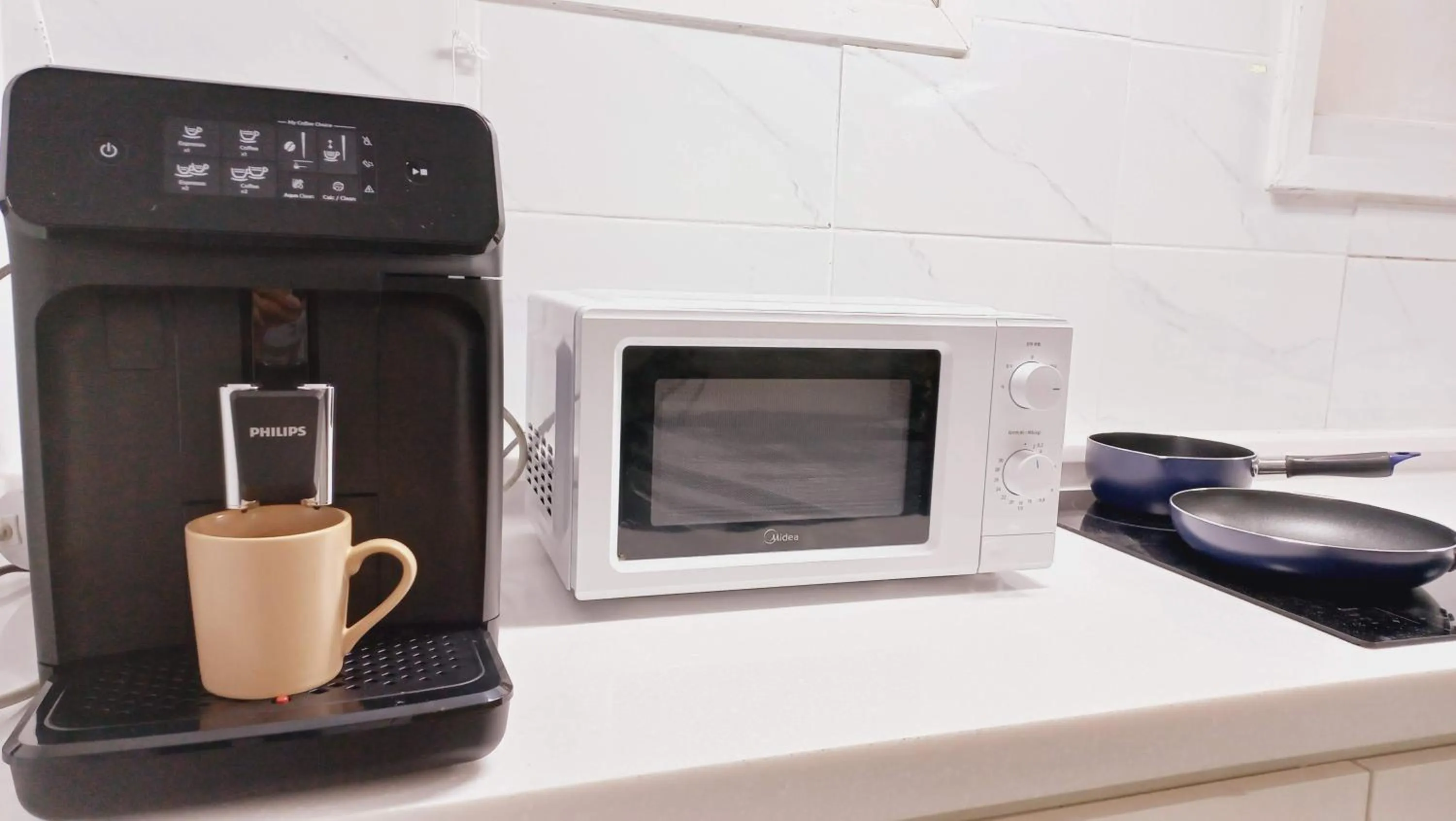Coffee/tea facilities in Haechi Stay GuestHouse - For foreigners only