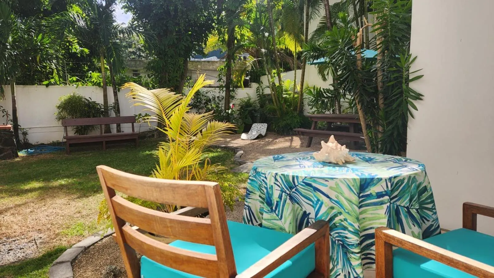 Garden view in La Perla Holiday Apartments