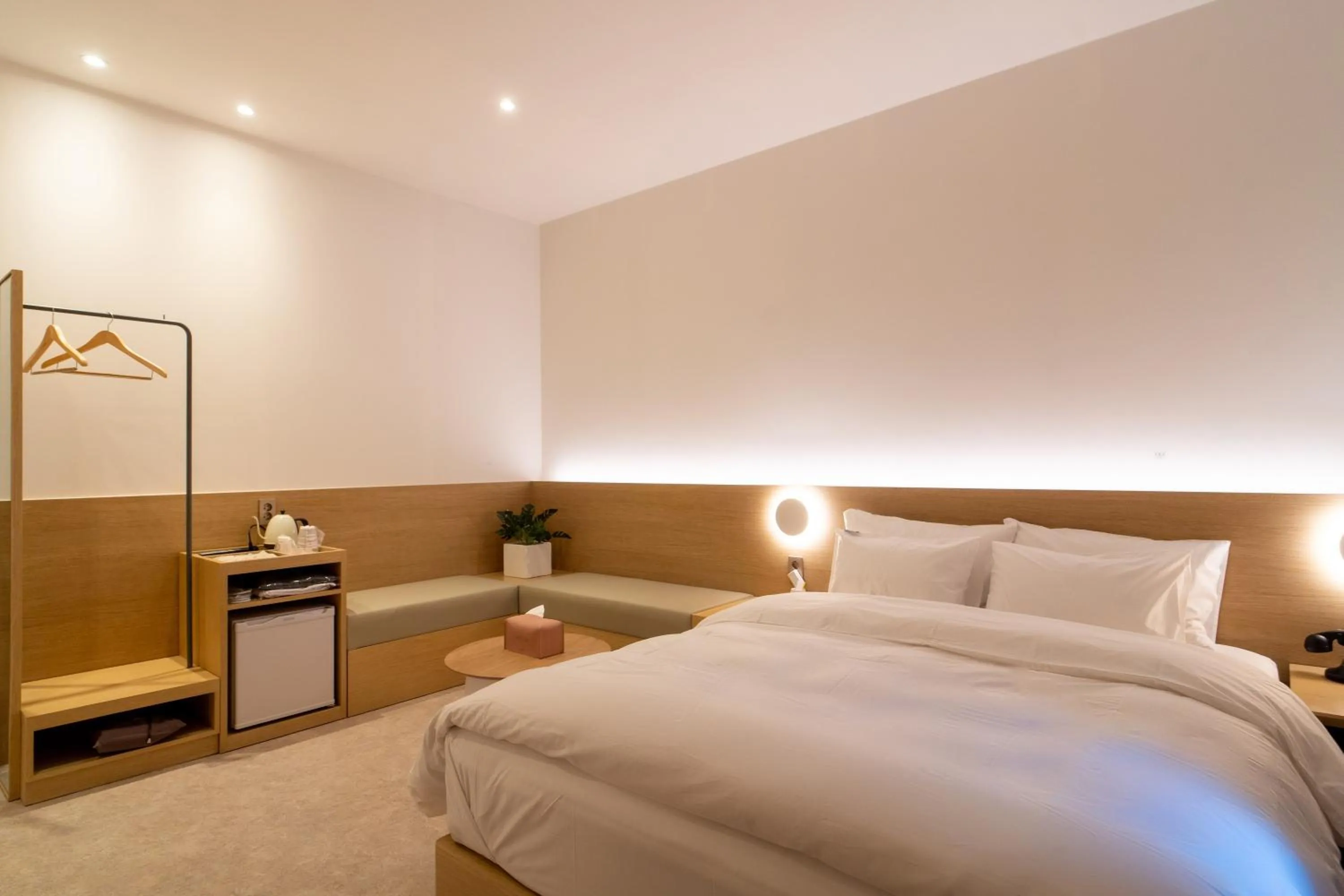 Photo of the whole room in '사용x' 클릭금지 Goyang Hotel Yuji