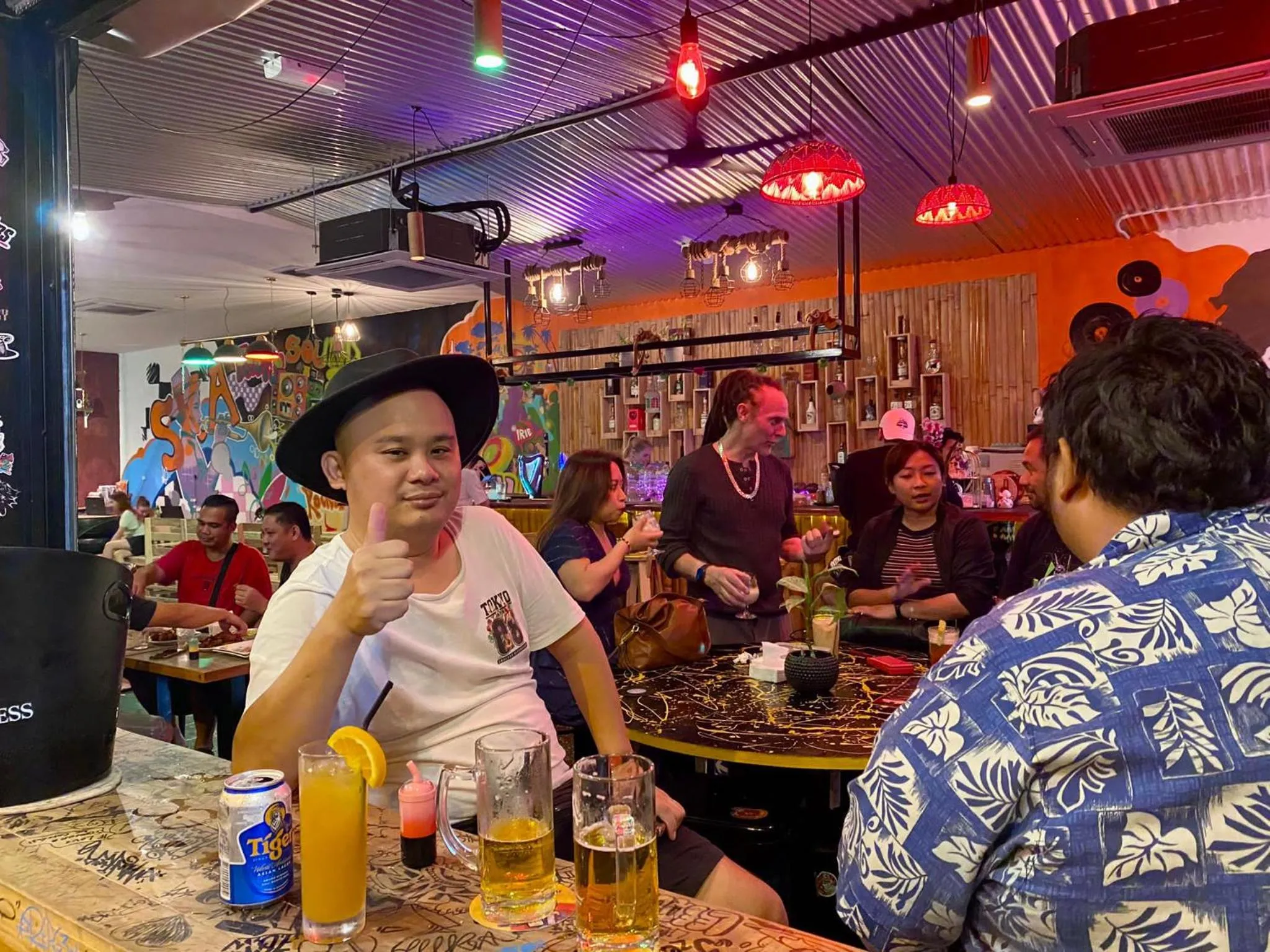 Lounge or bar in H2 Worldpackers , The Social Hotel