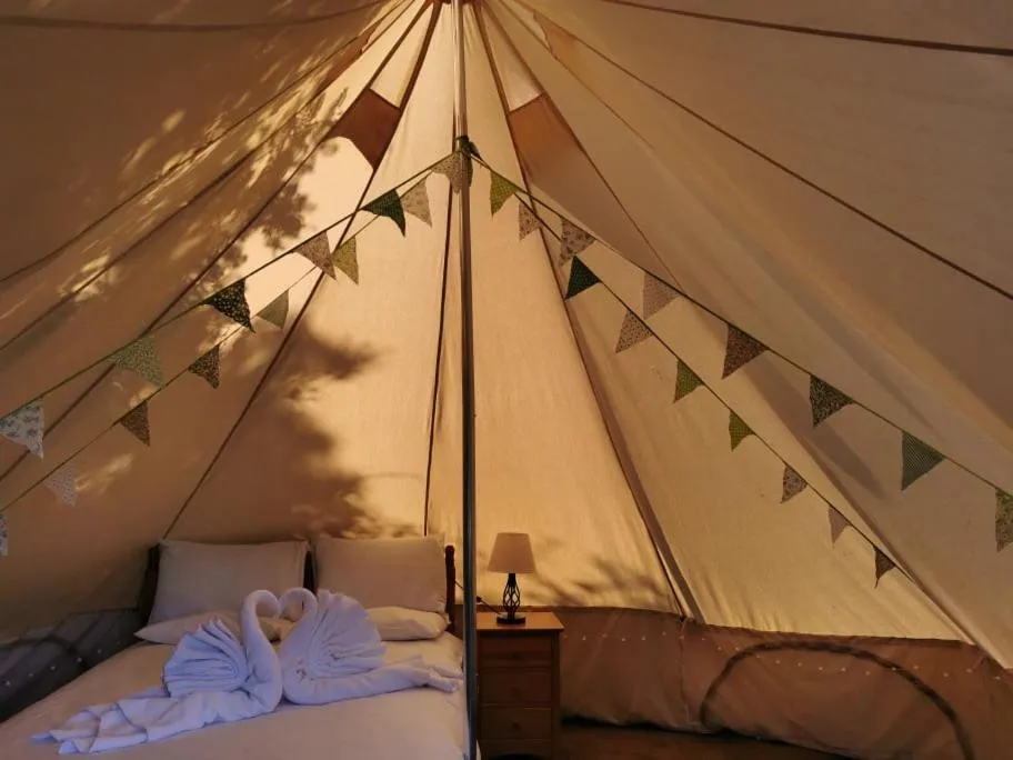 Bed in Wall Eden Farm - Luxury Log Cabins and Glamping