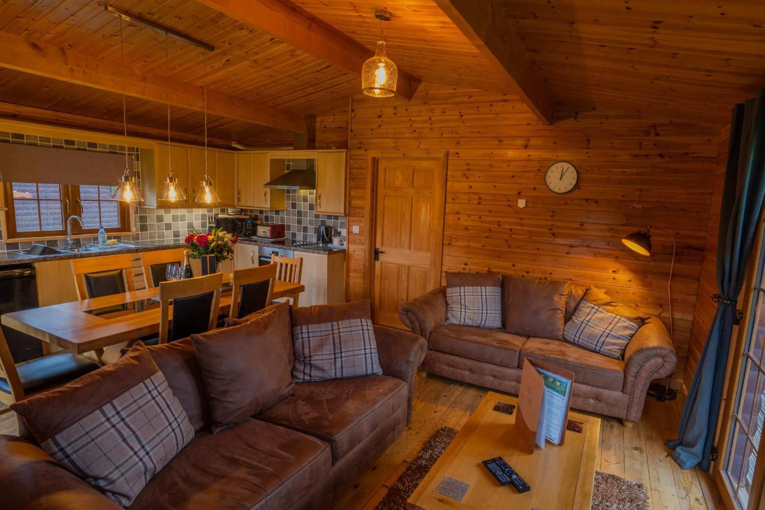 TV and multimedia in Wall Eden Farm - Luxury Log Cabins and Glamping