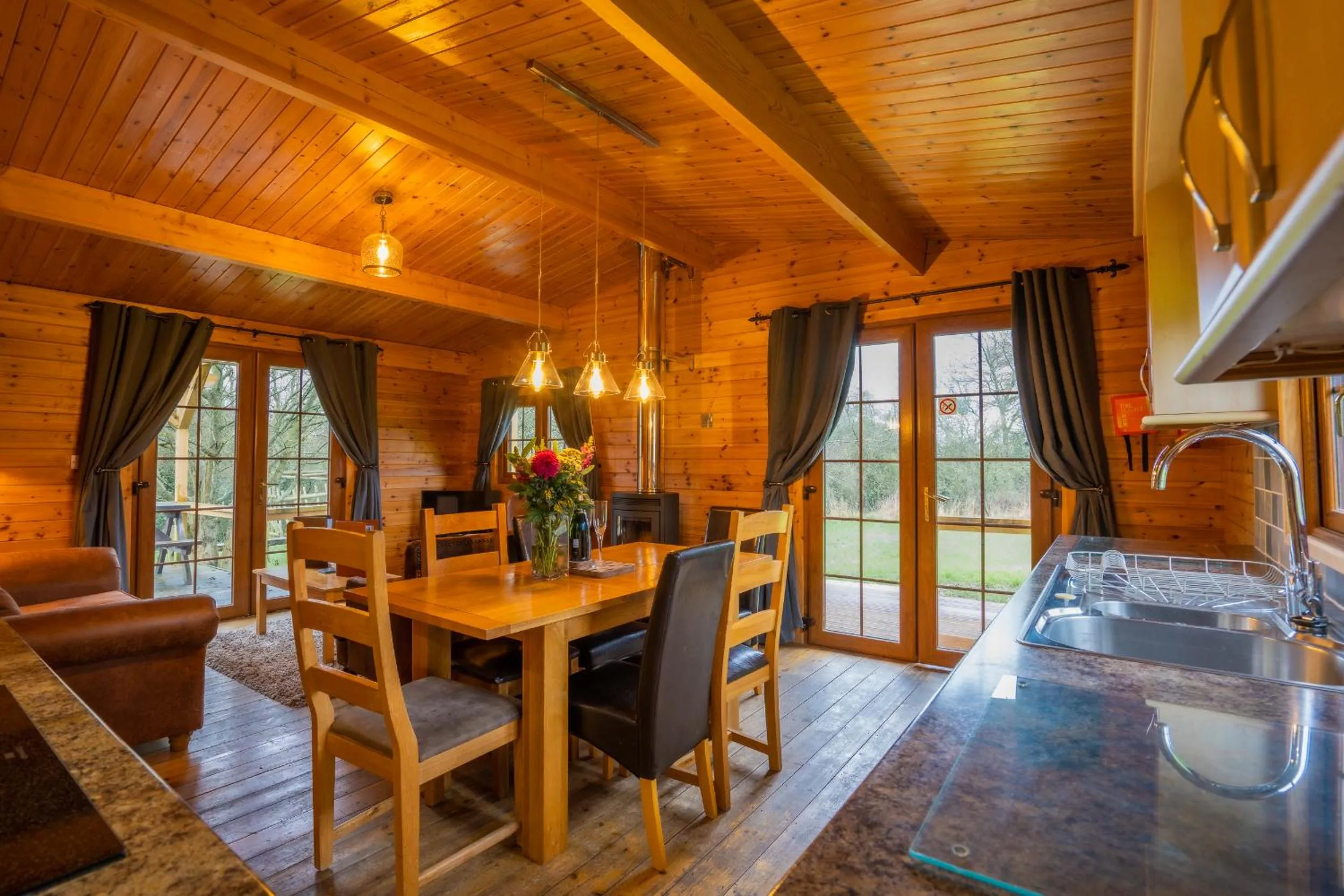 TV and multimedia in Wall Eden Farm - Luxury Log Cabins and Glamping