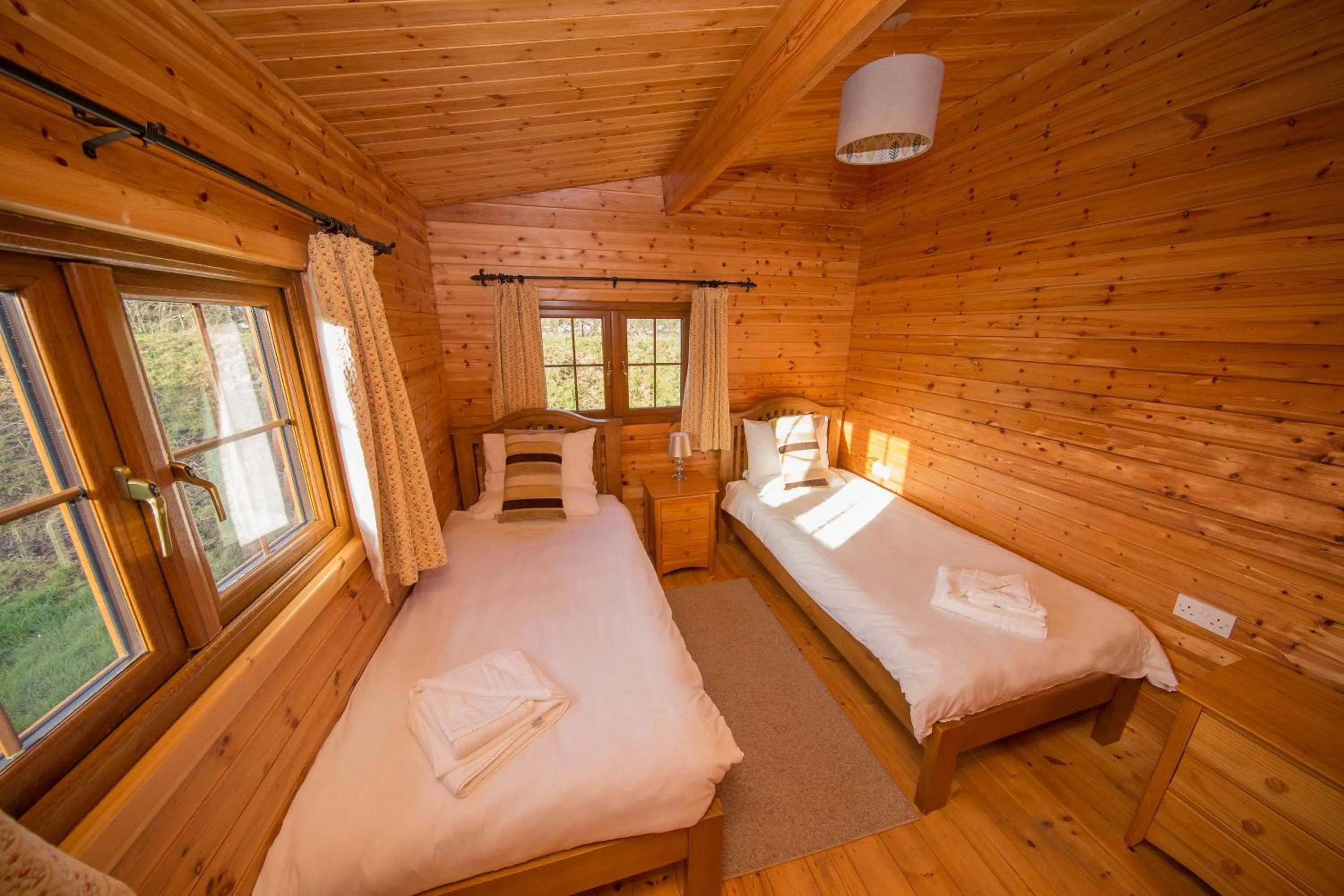 Bedroom, Bed in Wall Eden Farm - Luxury Log Cabins and Glamping