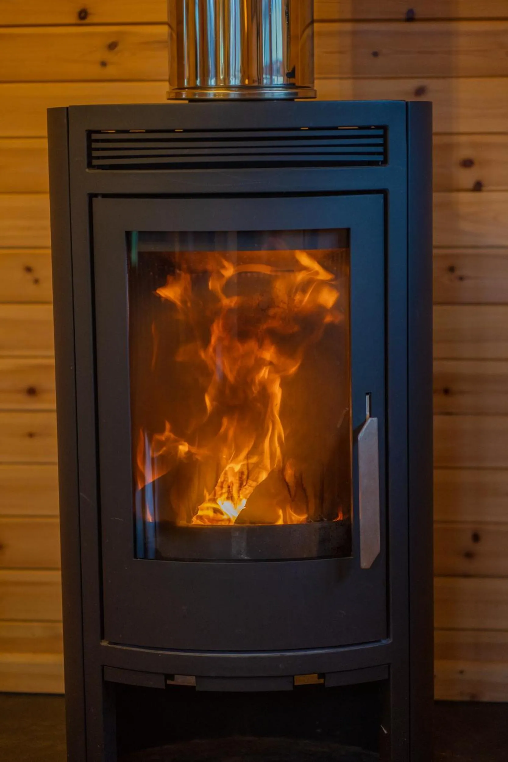 flat iron in Wall Eden Farm - Luxury Log Cabins and Glamping