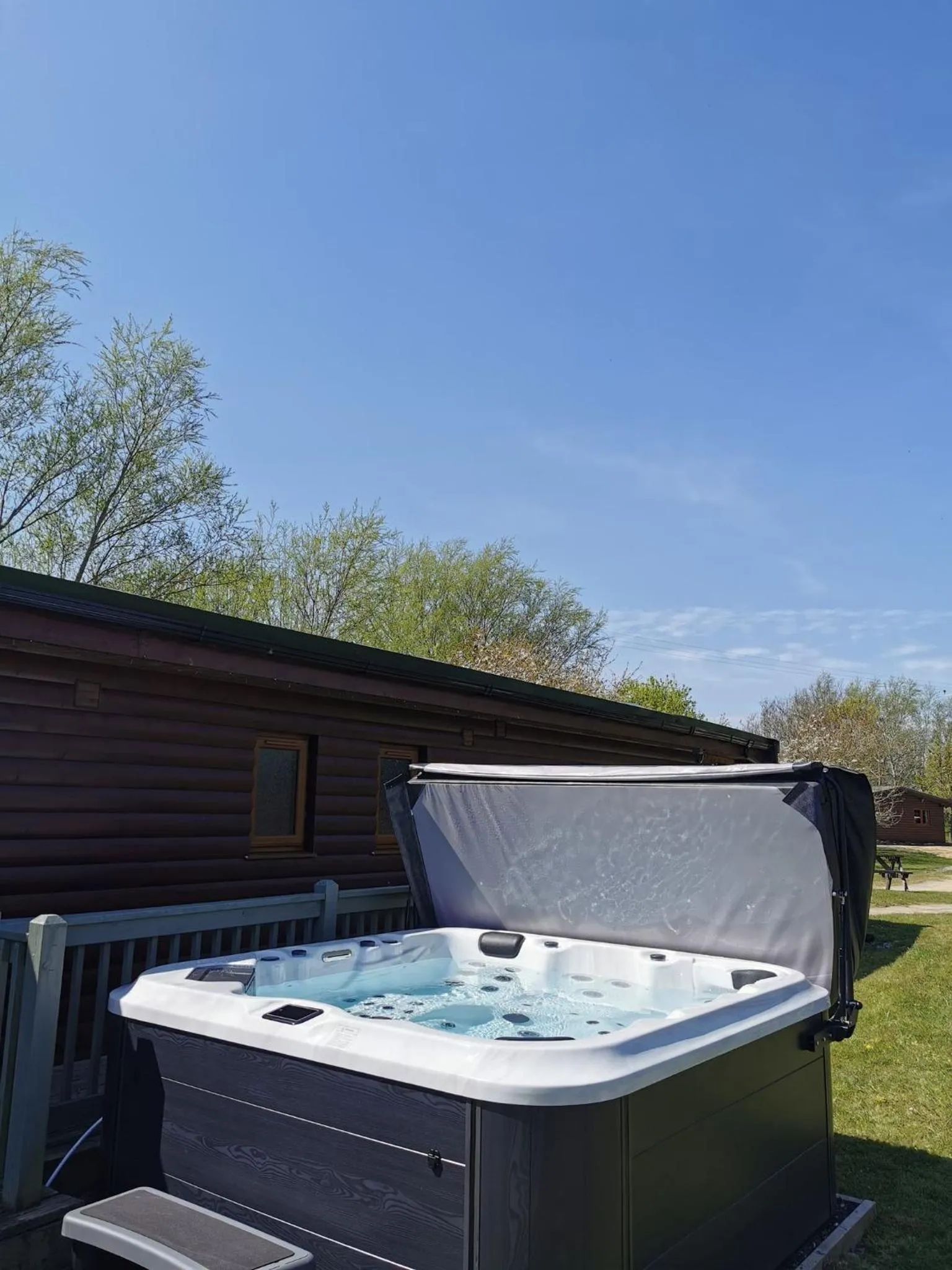 Hot Tub in Wall Eden Farm - Luxury Log Cabins and Glamping