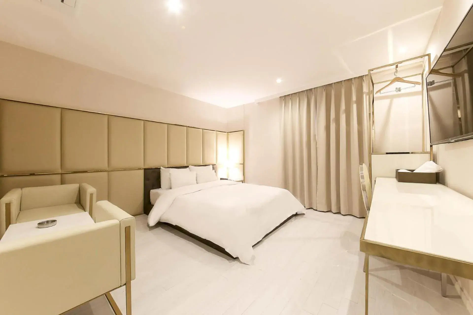 Deluxe Room in Hotel Star Premier Yeoksam Deluxe Room in Hotel Star Premier Yeoksam