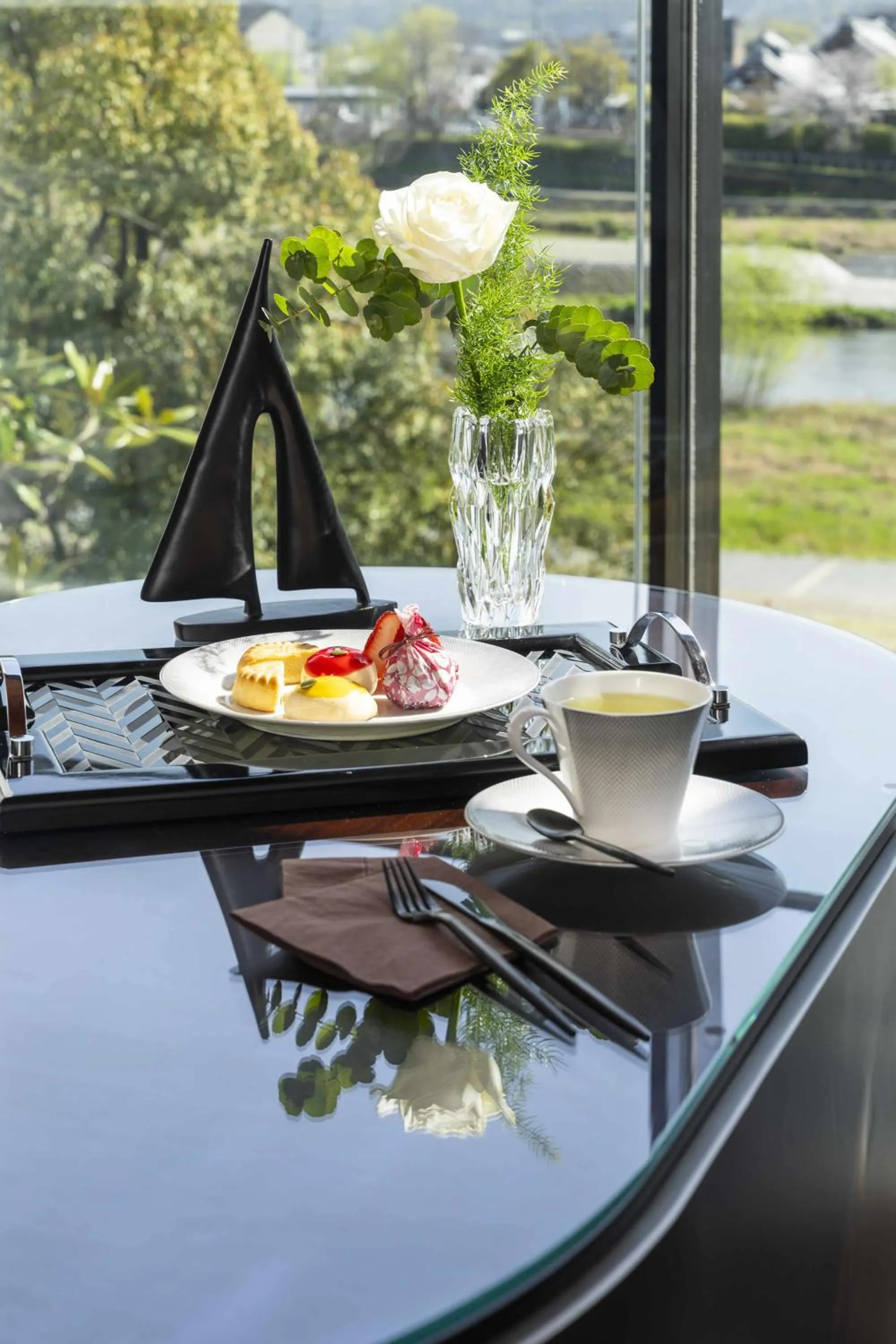 Coffee/tea facilities in Kamo Residences by Reflections