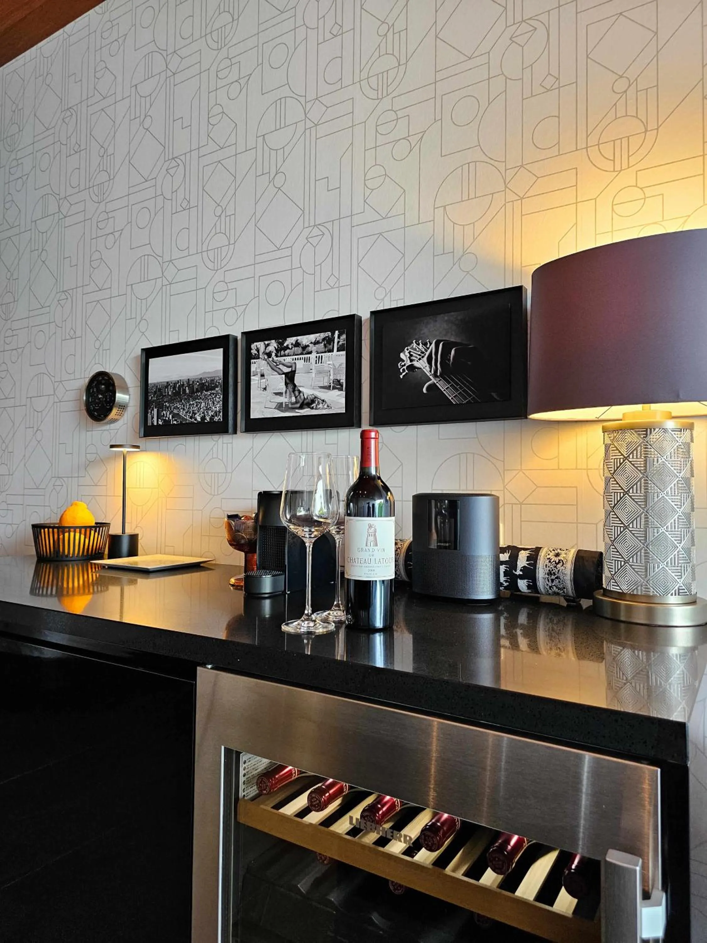 Coffee/tea facilities in Kamo Residences by Reflections