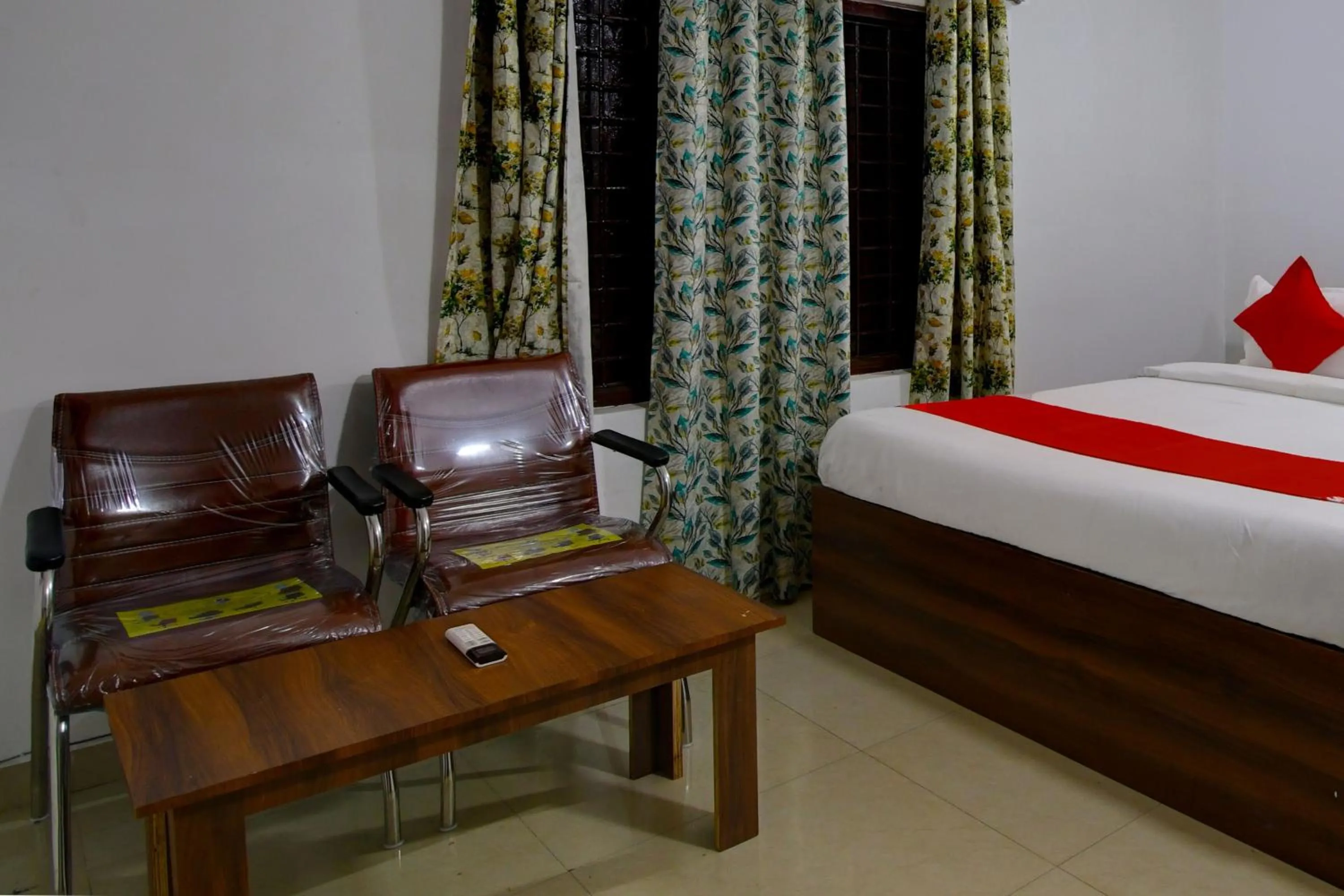 Bedroom in Hotel O Heaven Inn