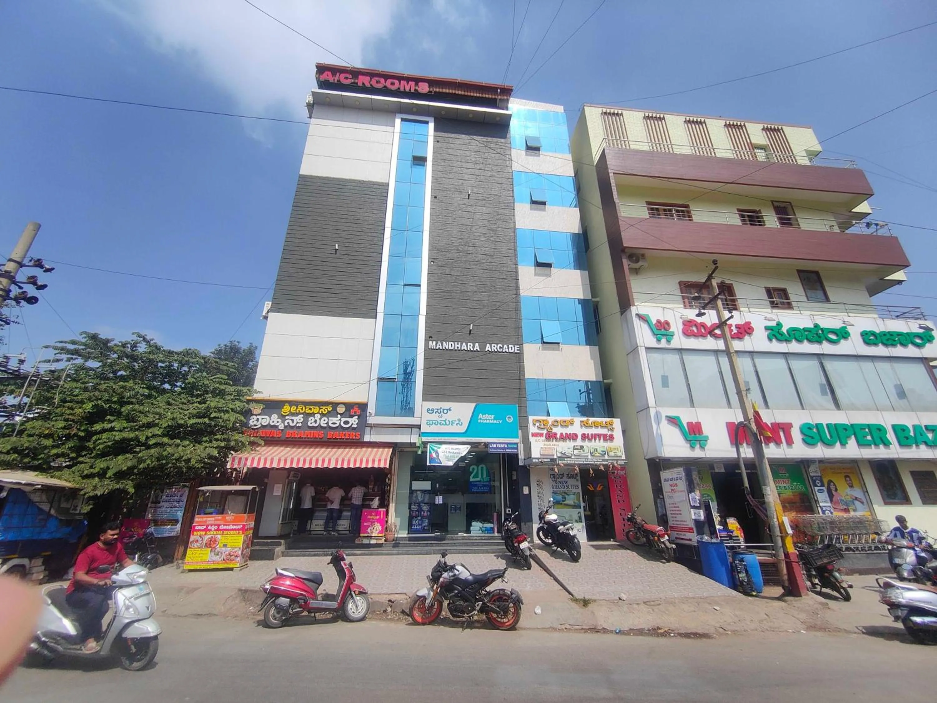 Facade/entrance in Hotel O New Grand Suites