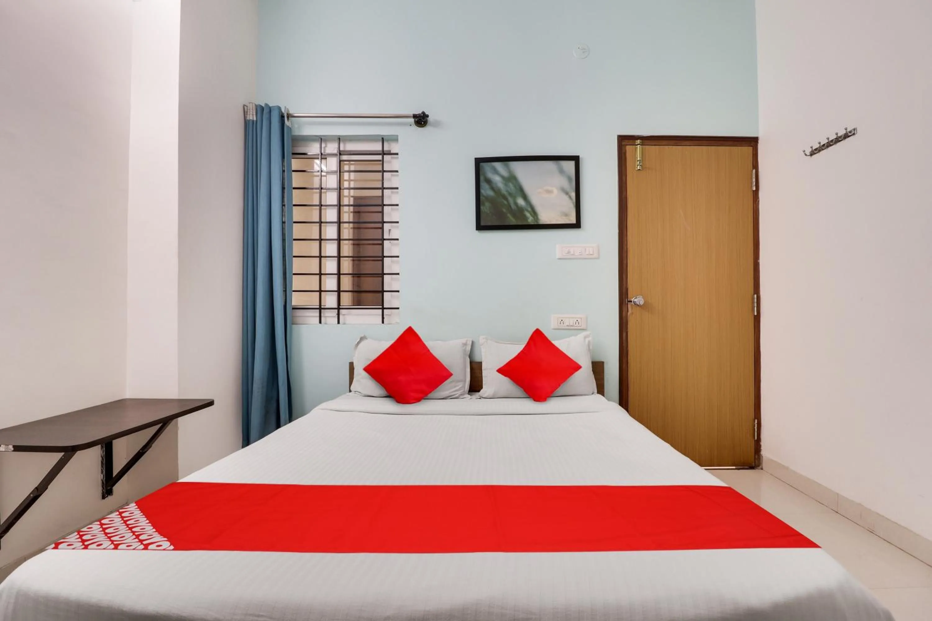 Bedroom, Bed in Hotel O New Grand Suites