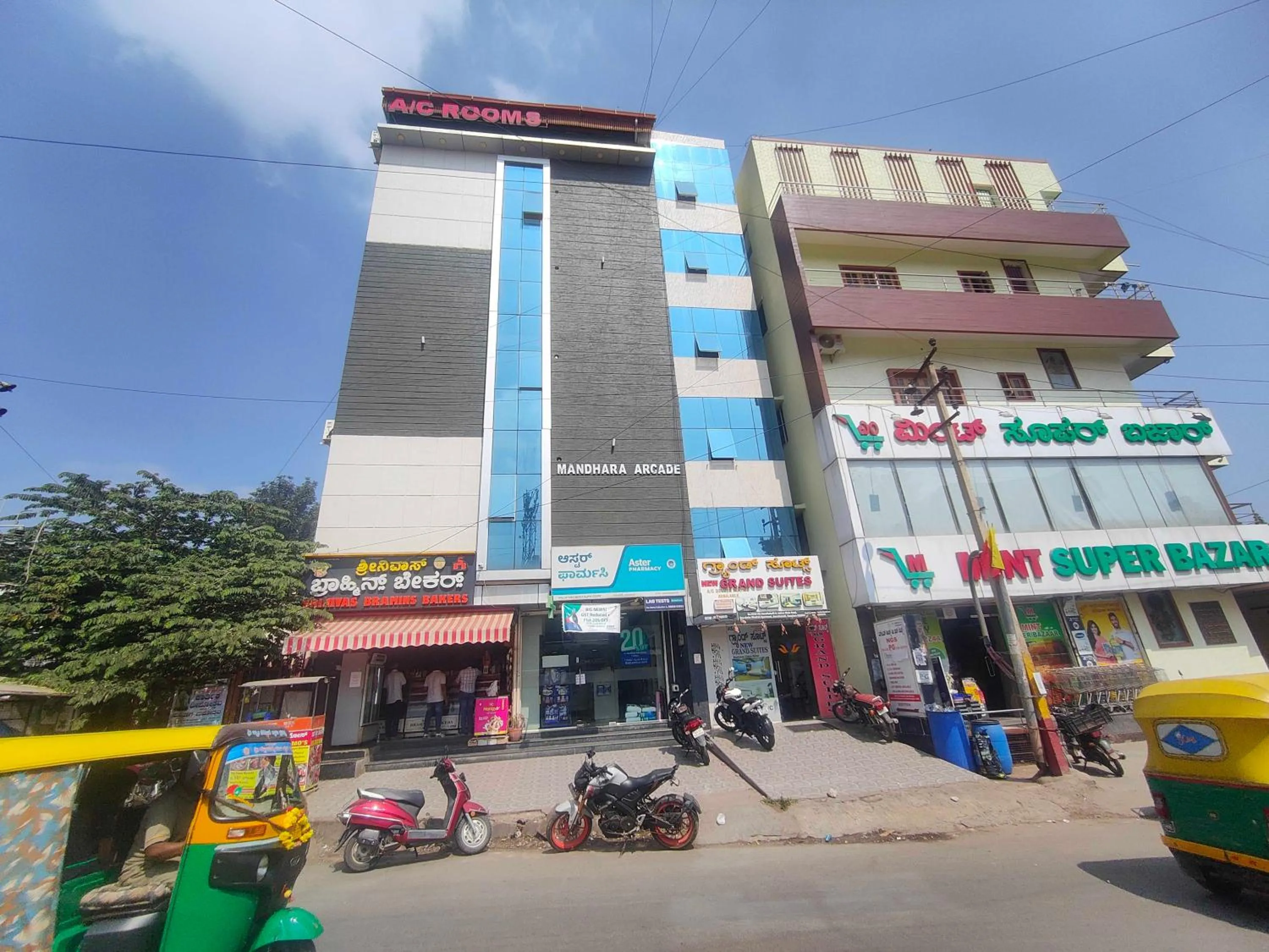 Facade/entrance in Hotel O New Grand Suites